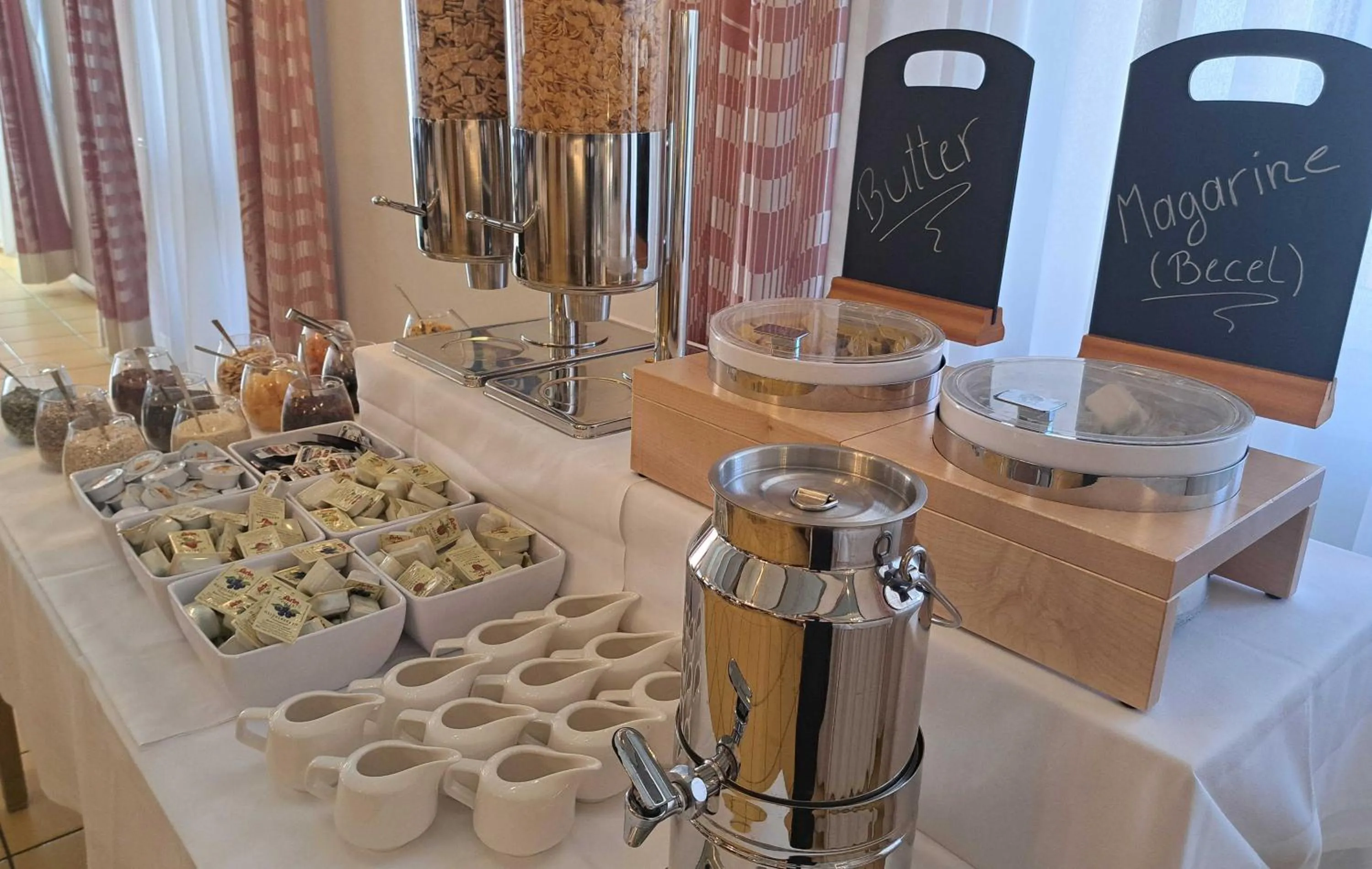 Breakfast in Hotel Fuchspalast