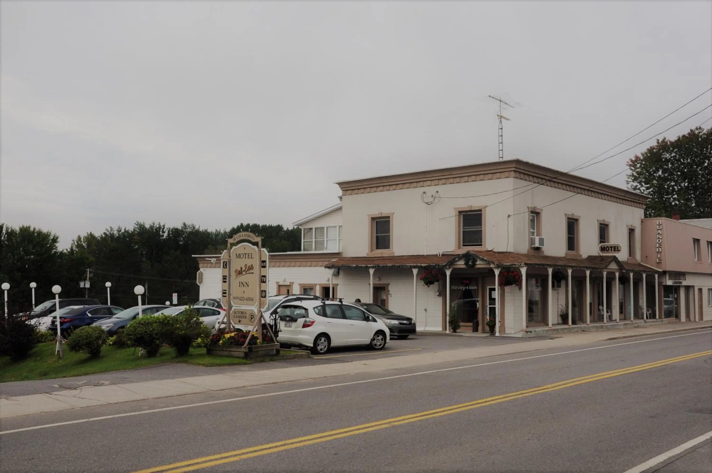 Facade/entrance in Motel Bel-Eau