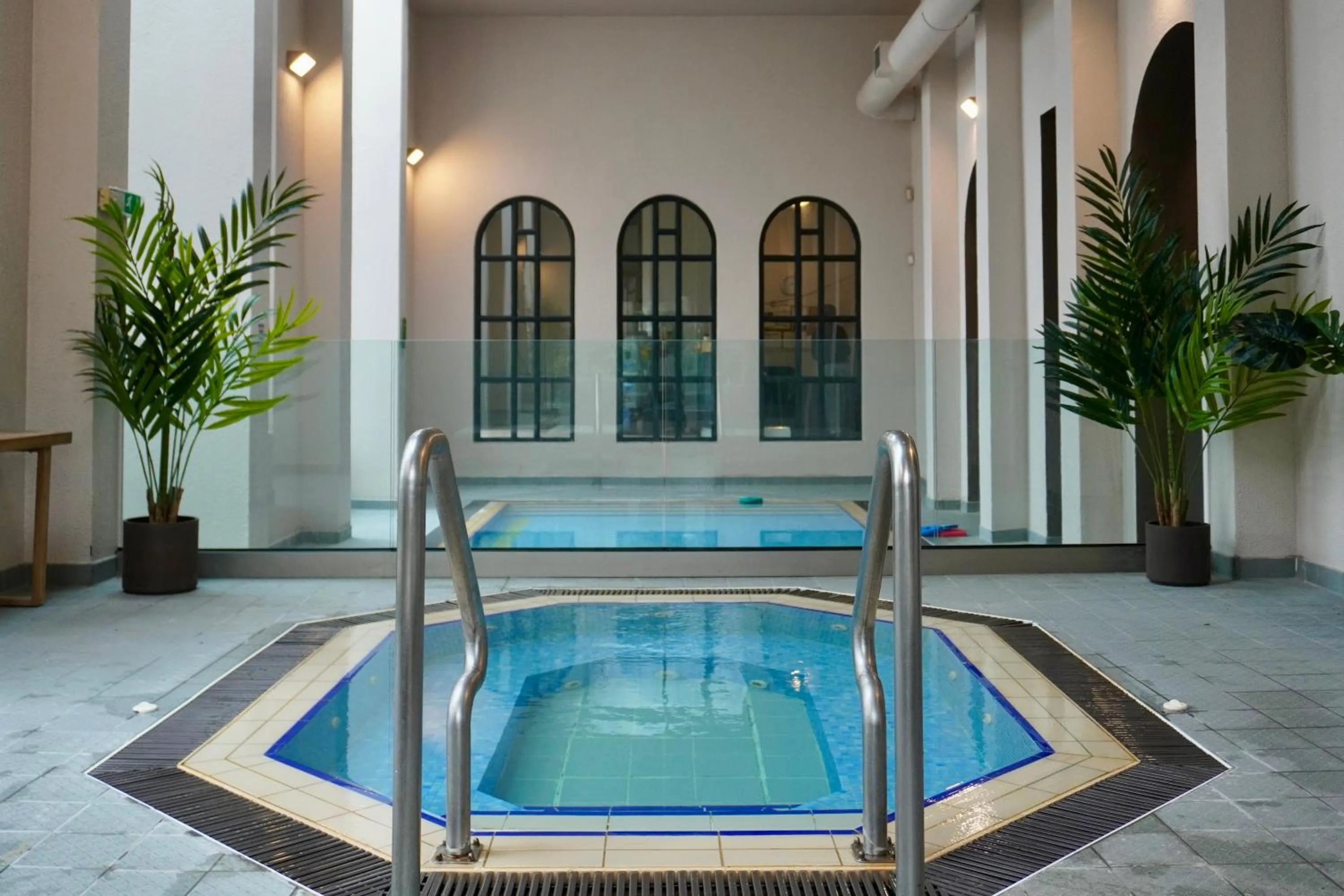 Swimming pool in Twin Trees Hotel & Brusna Falls Leisure