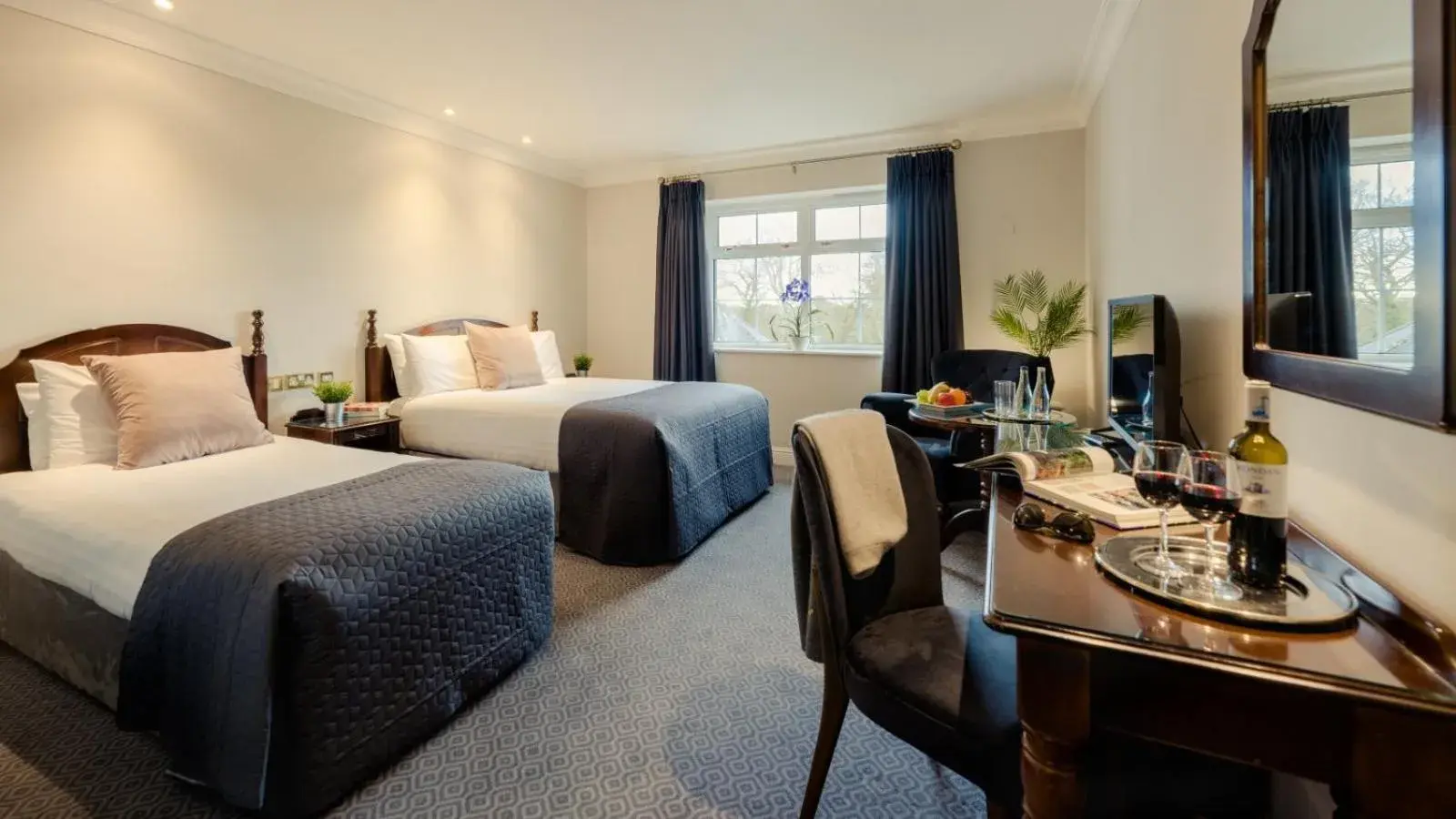 Twin Room in Twin Trees Hotel & Leisure Club Twin Room in Twin Trees Hotel & Leisure Club