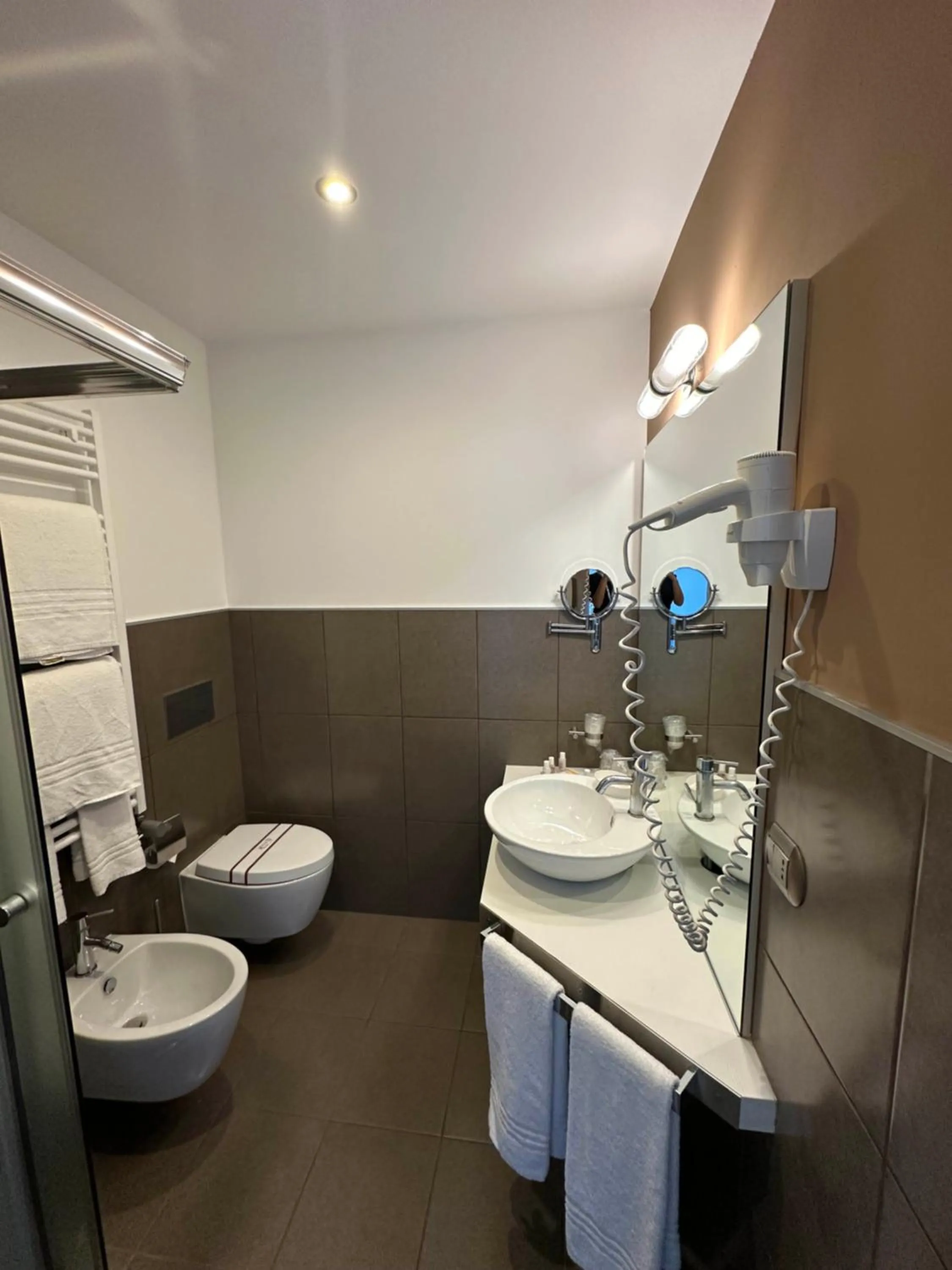 Bathroom in Albergo Del Sole