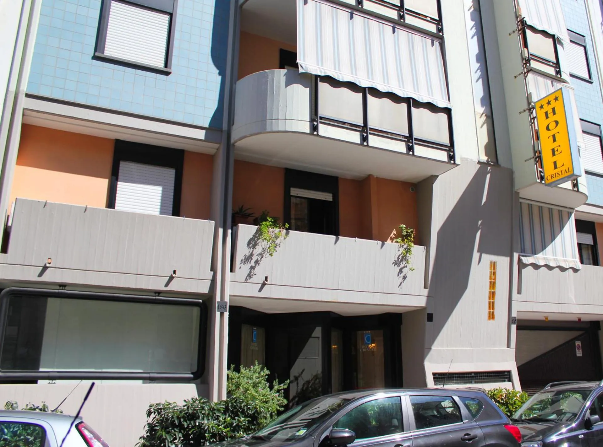 Facade/entrance in Hotel Cristal