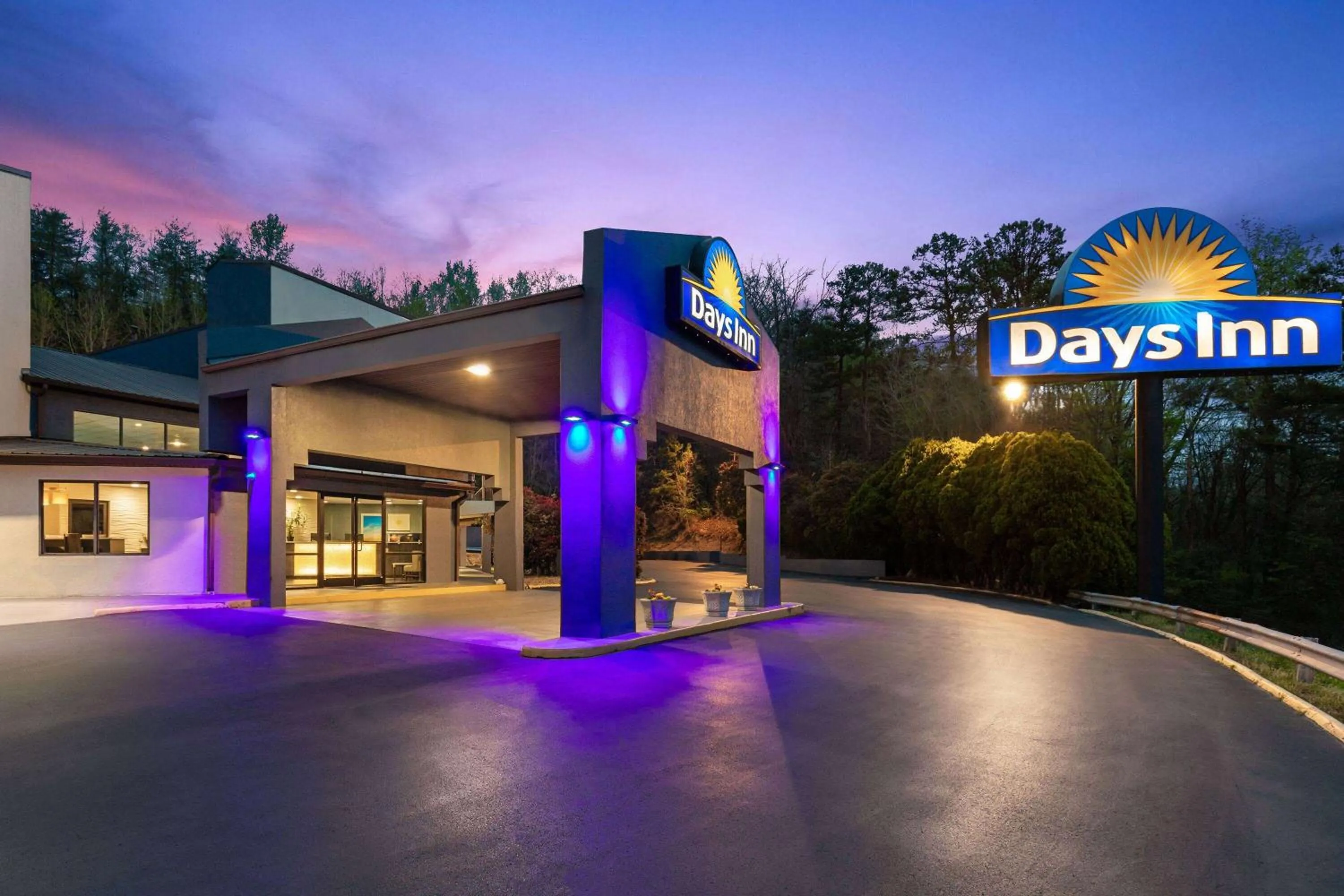 Property building in Days Inn by Wyndham Chattanooga Lookout Mountain West