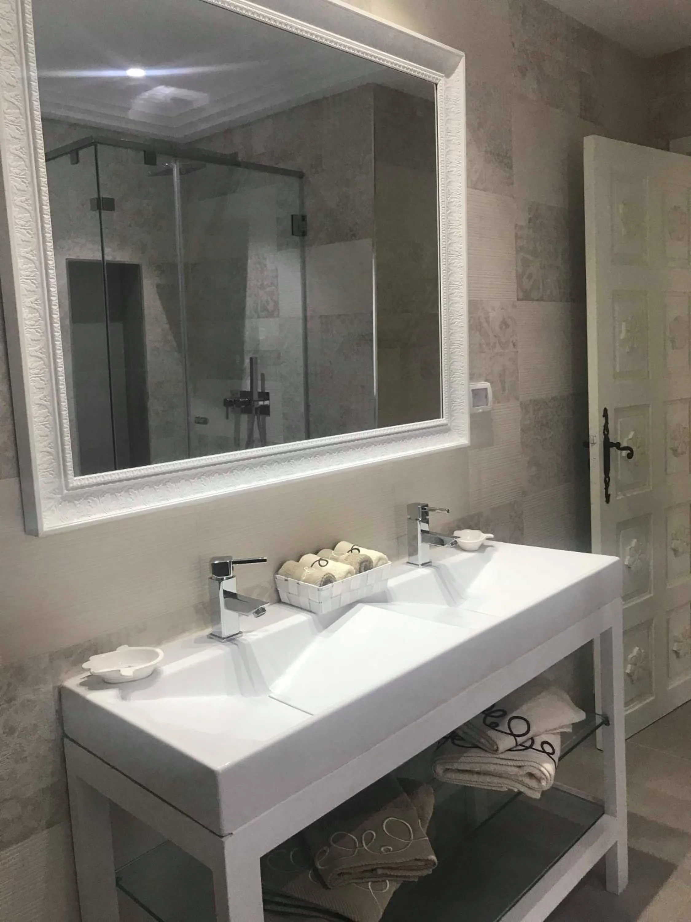 Toilet in Dar Corniche La Marsa (Adults Only)