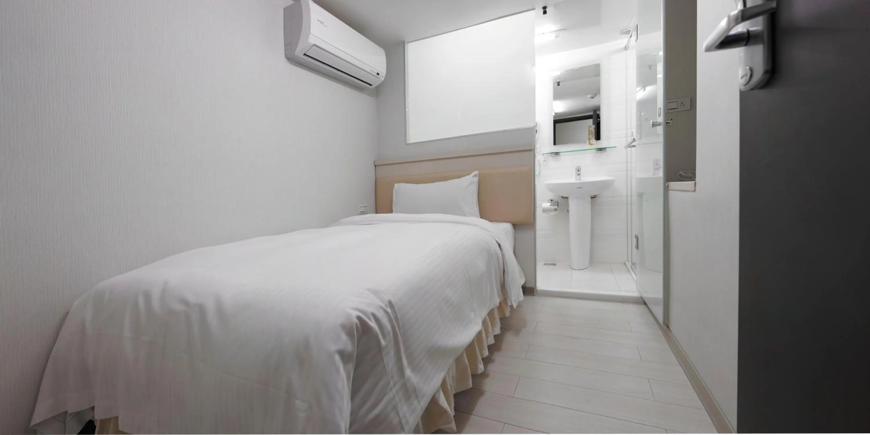 Bedroom, Bed in Shihlin Metro Home