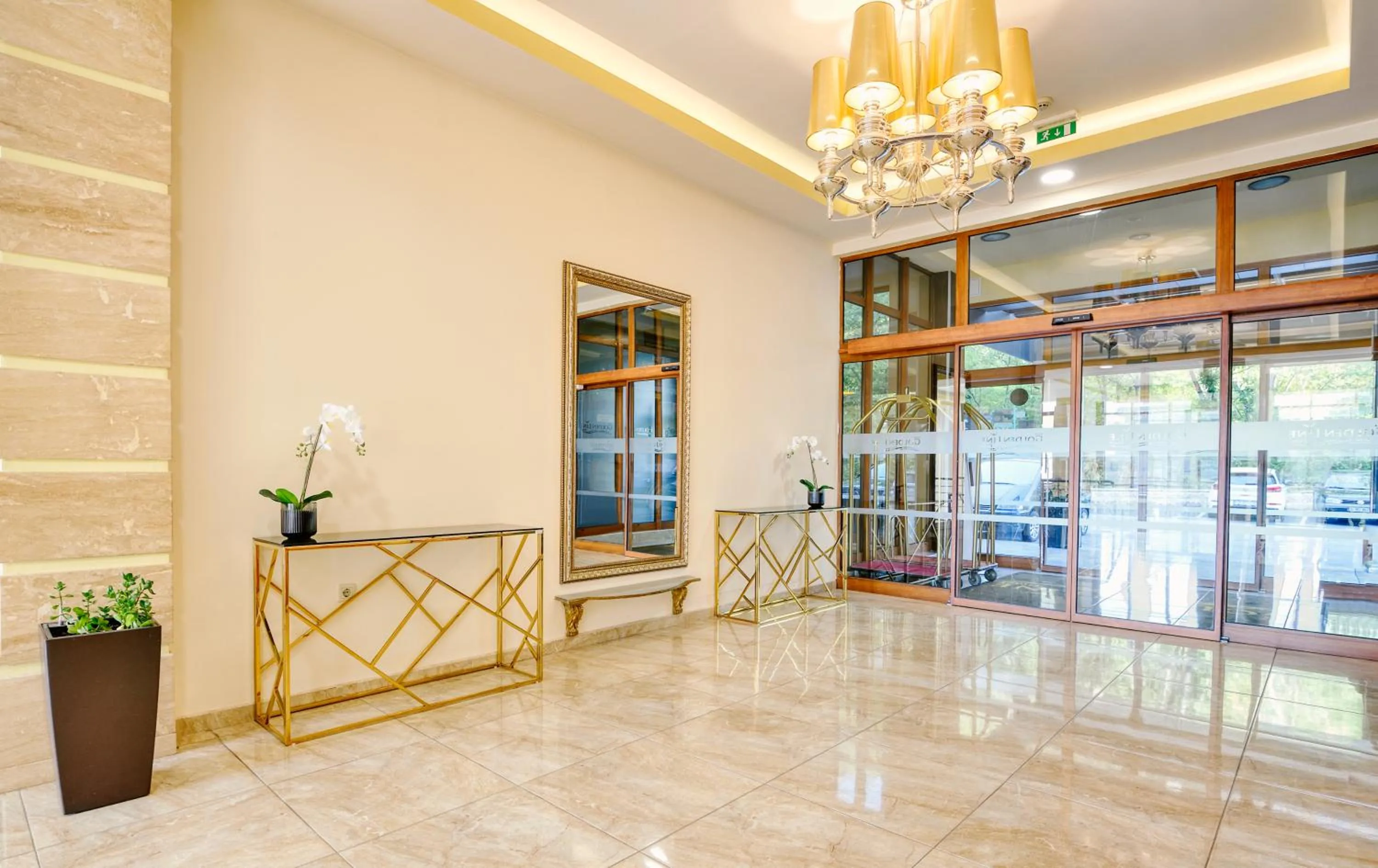 Apart Hotel Golden Line