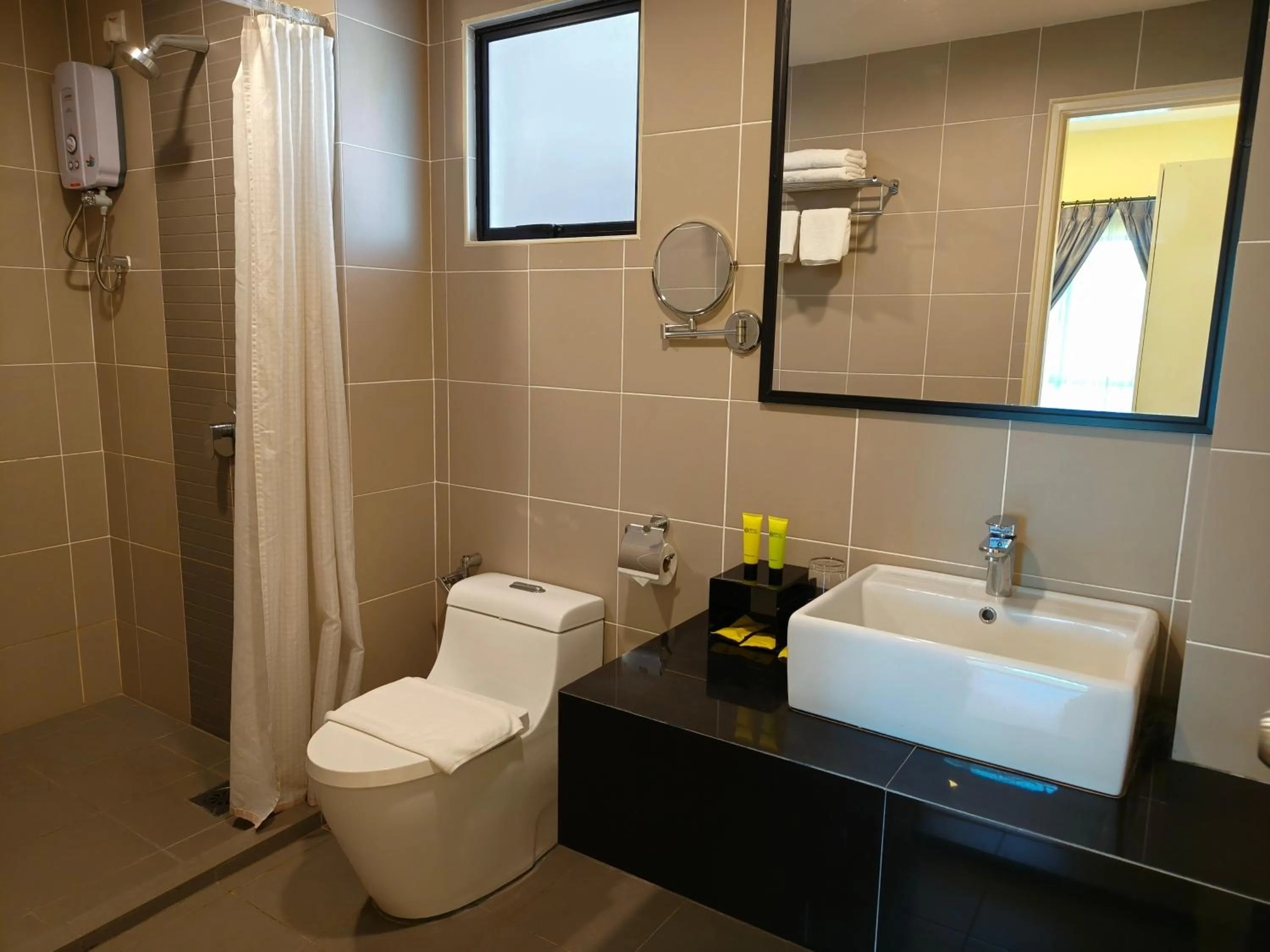 Bathroom in RPGC Garden Hotel