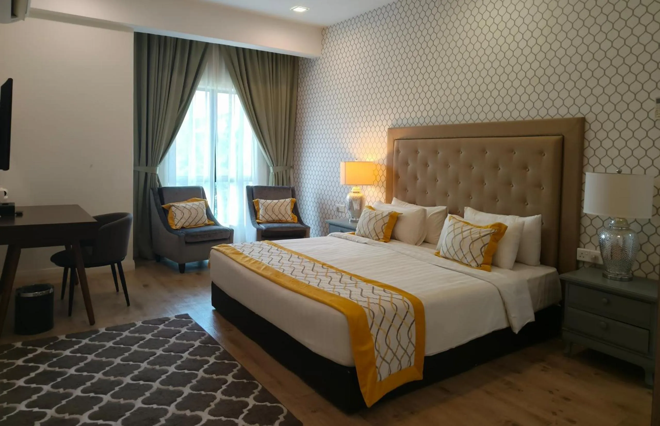 Bedroom, Bed in RPGC Garden Hotel