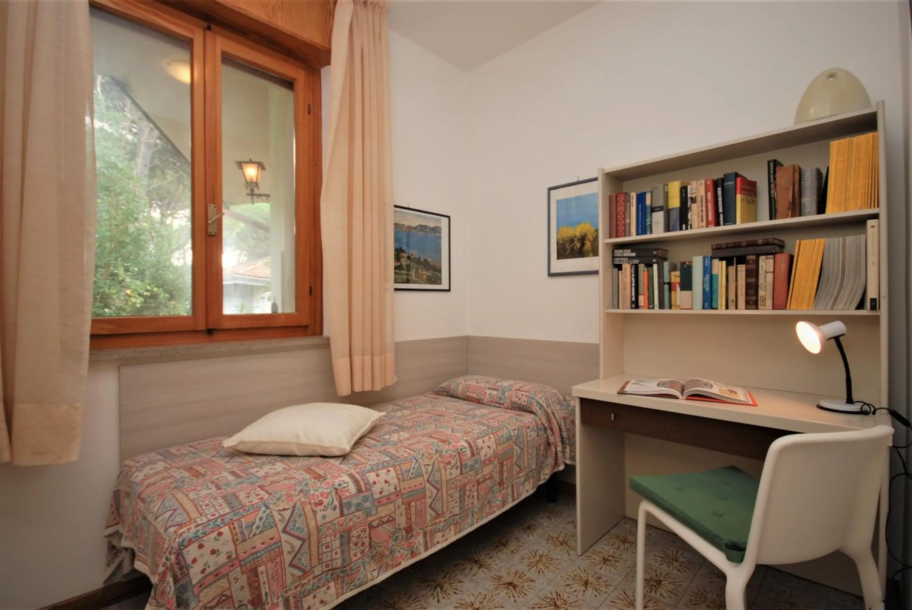Bedroom, Bed in Villa Ralph