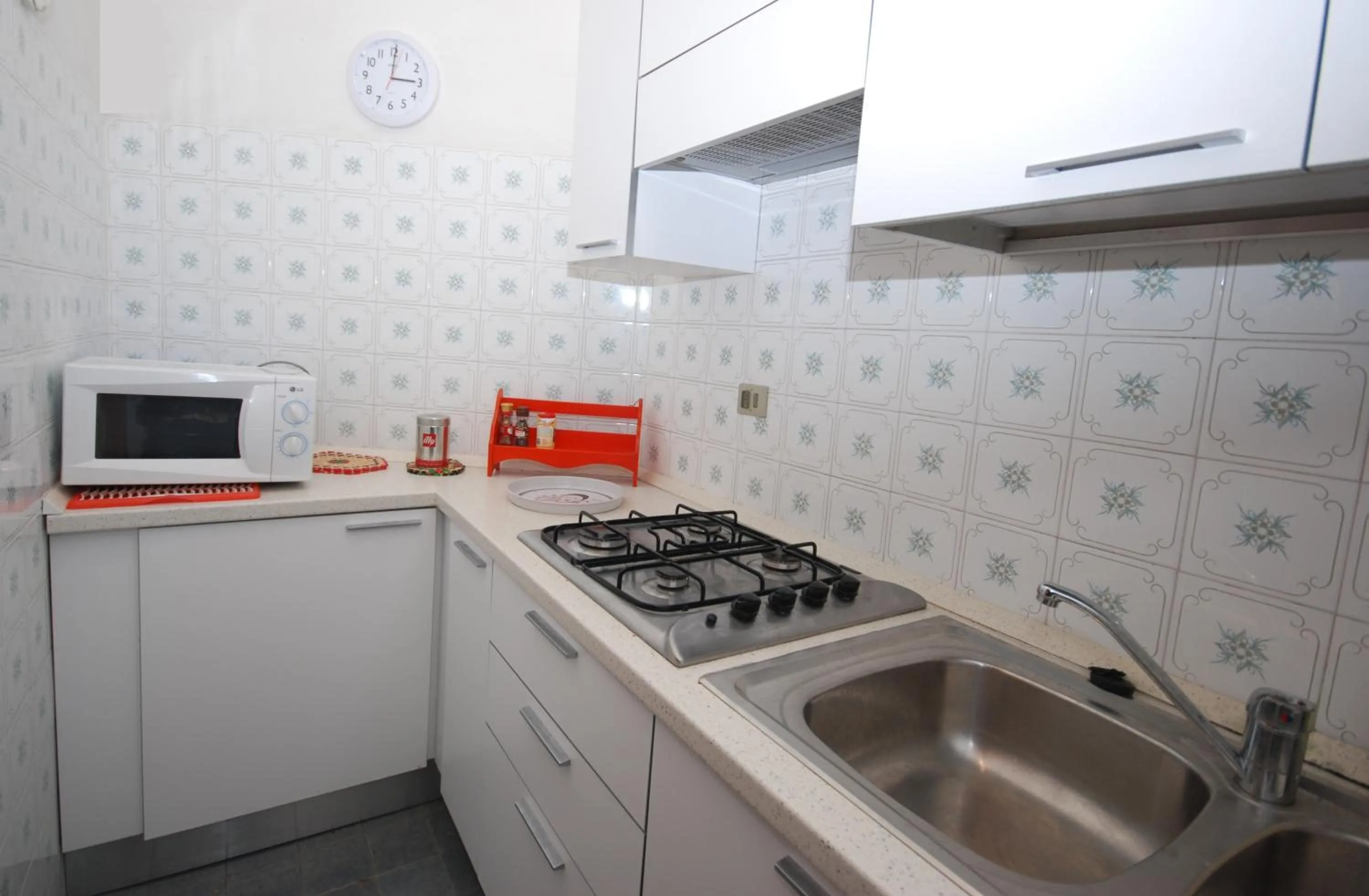 Kitchen or kitchenette in Villa Ralph