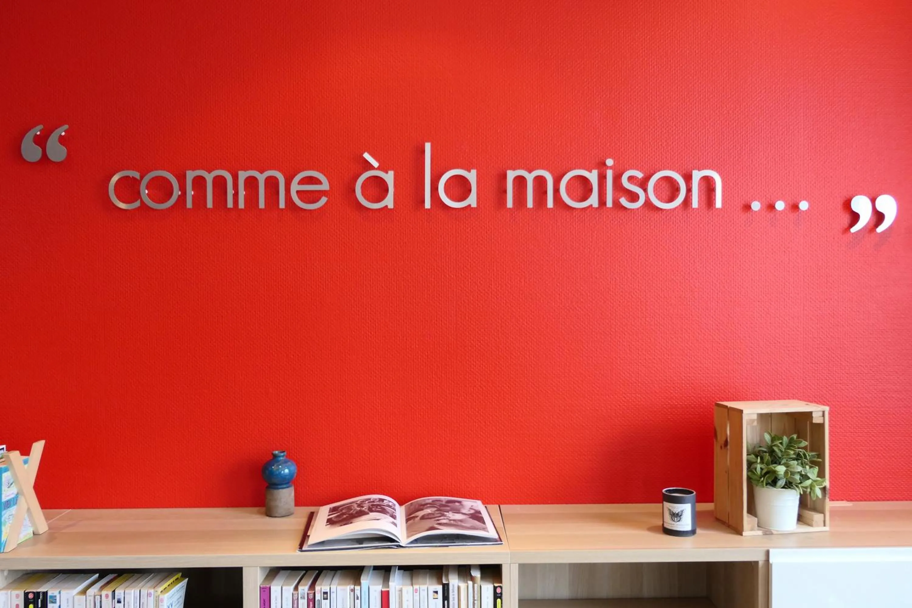 Restaurant/places to eat in Hôtel et Apparts Marin