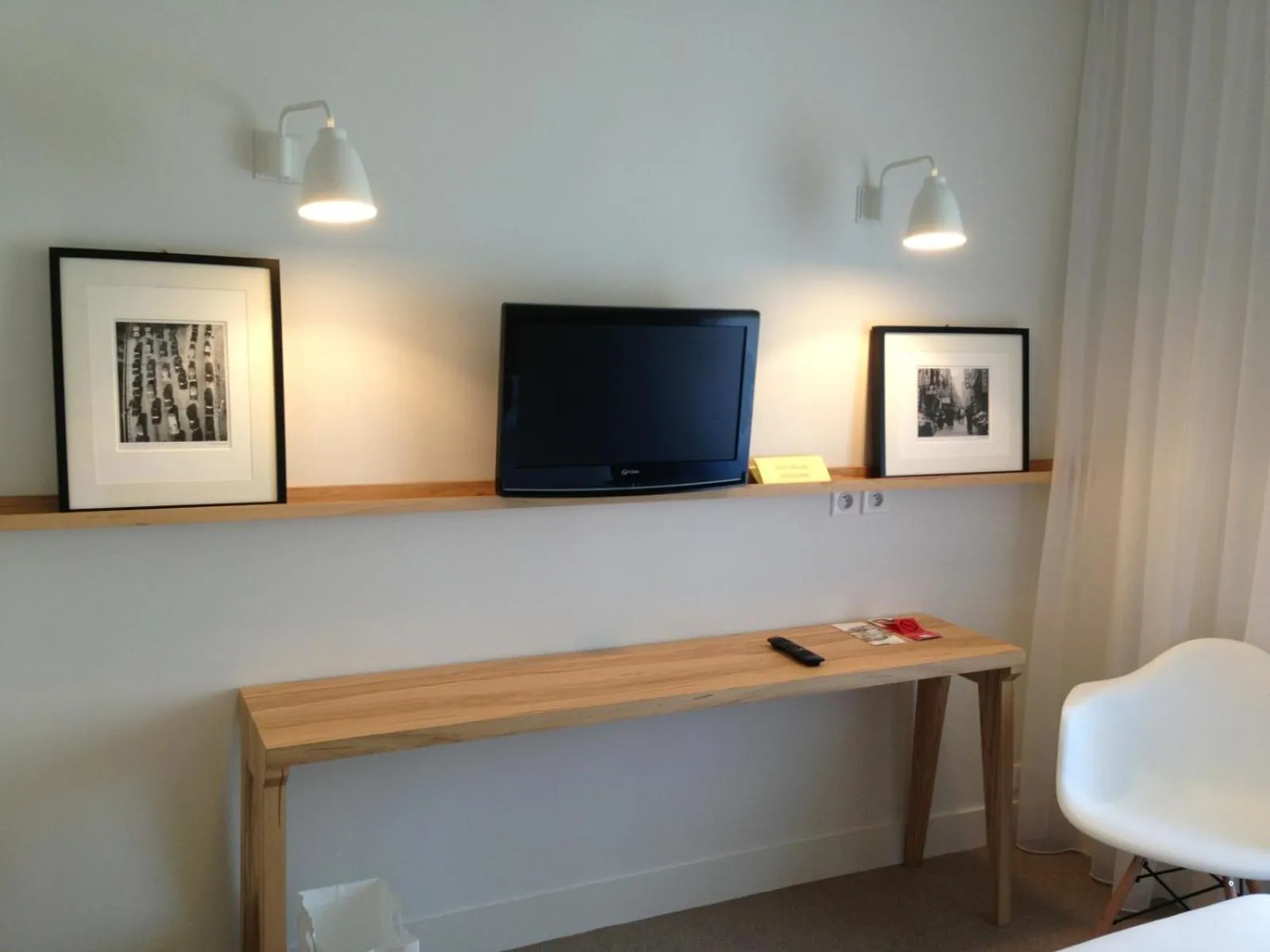 Bedroom in Hôtel et Apparts Marin