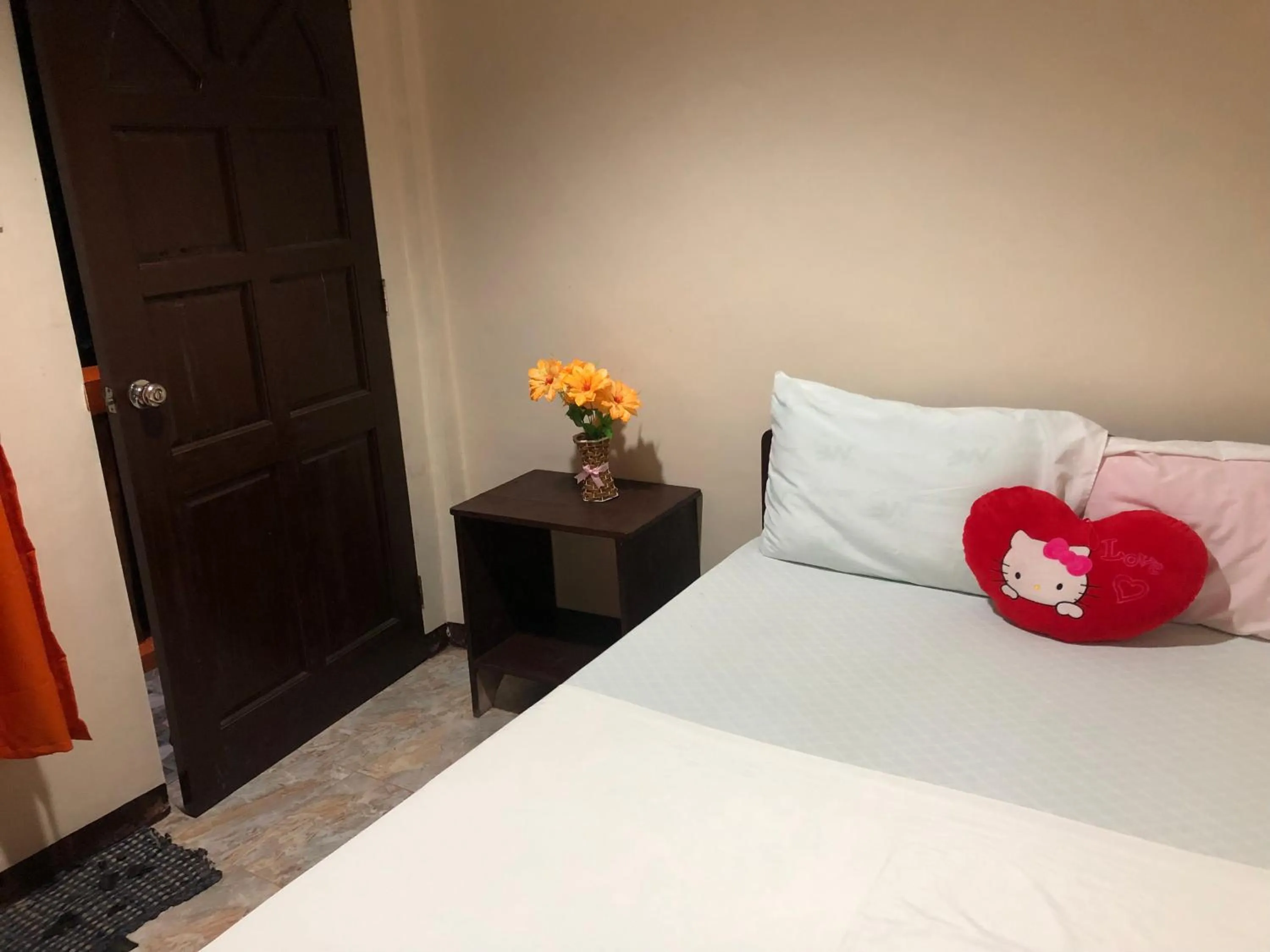 Bed in Edem Tourist Inn Malapascua