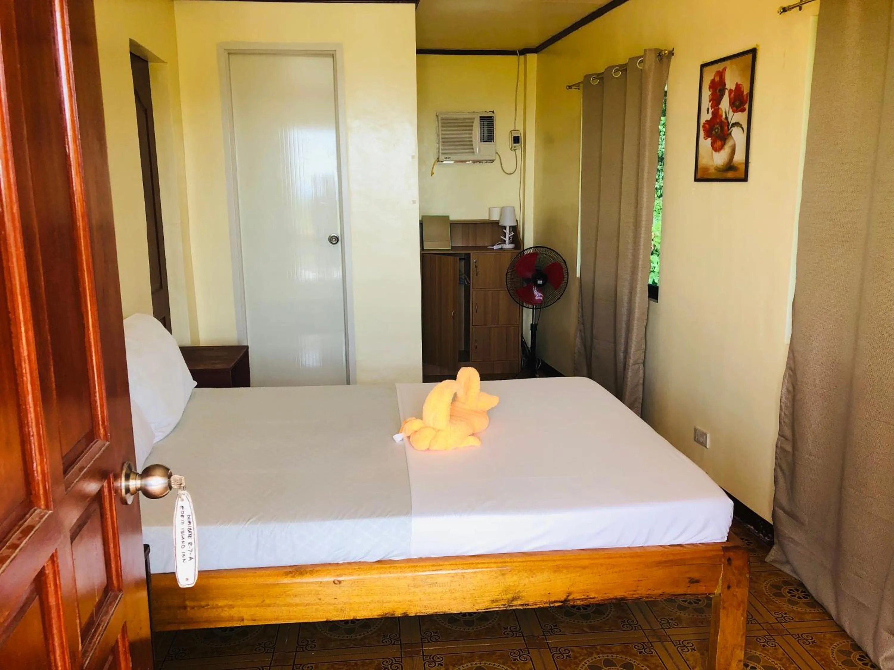 Bed in Edem Tourist Inn Malapascua