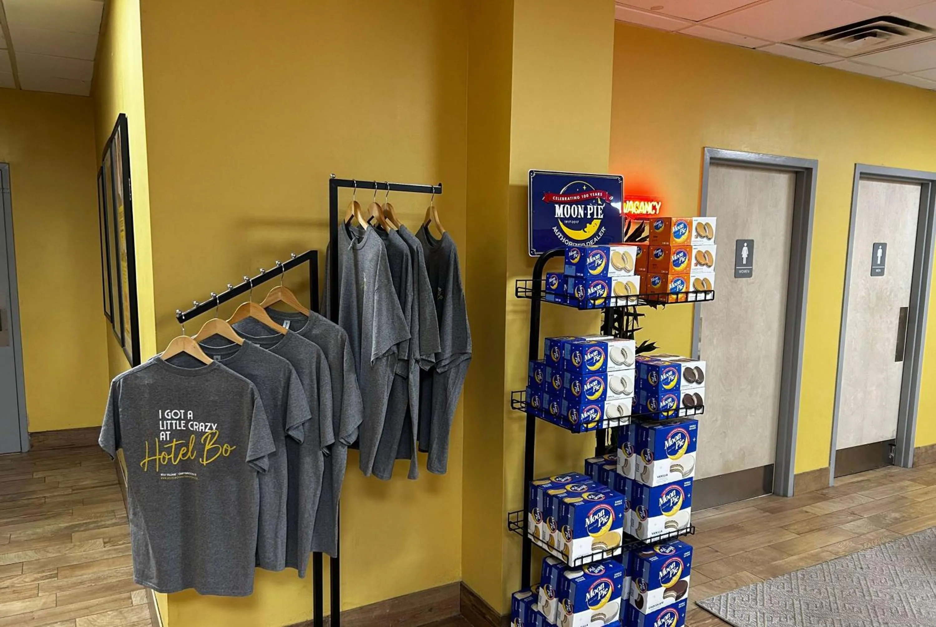 Lobby or reception in Hotel Bo, a Days Inn by Wyndham Chattanooga Downtown