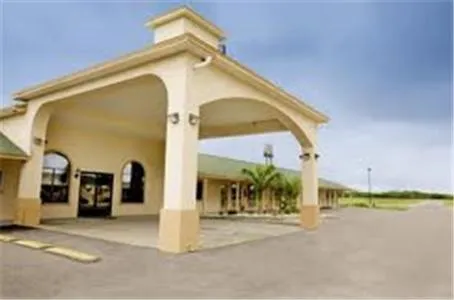 Property building in Riviera Inn and Suites