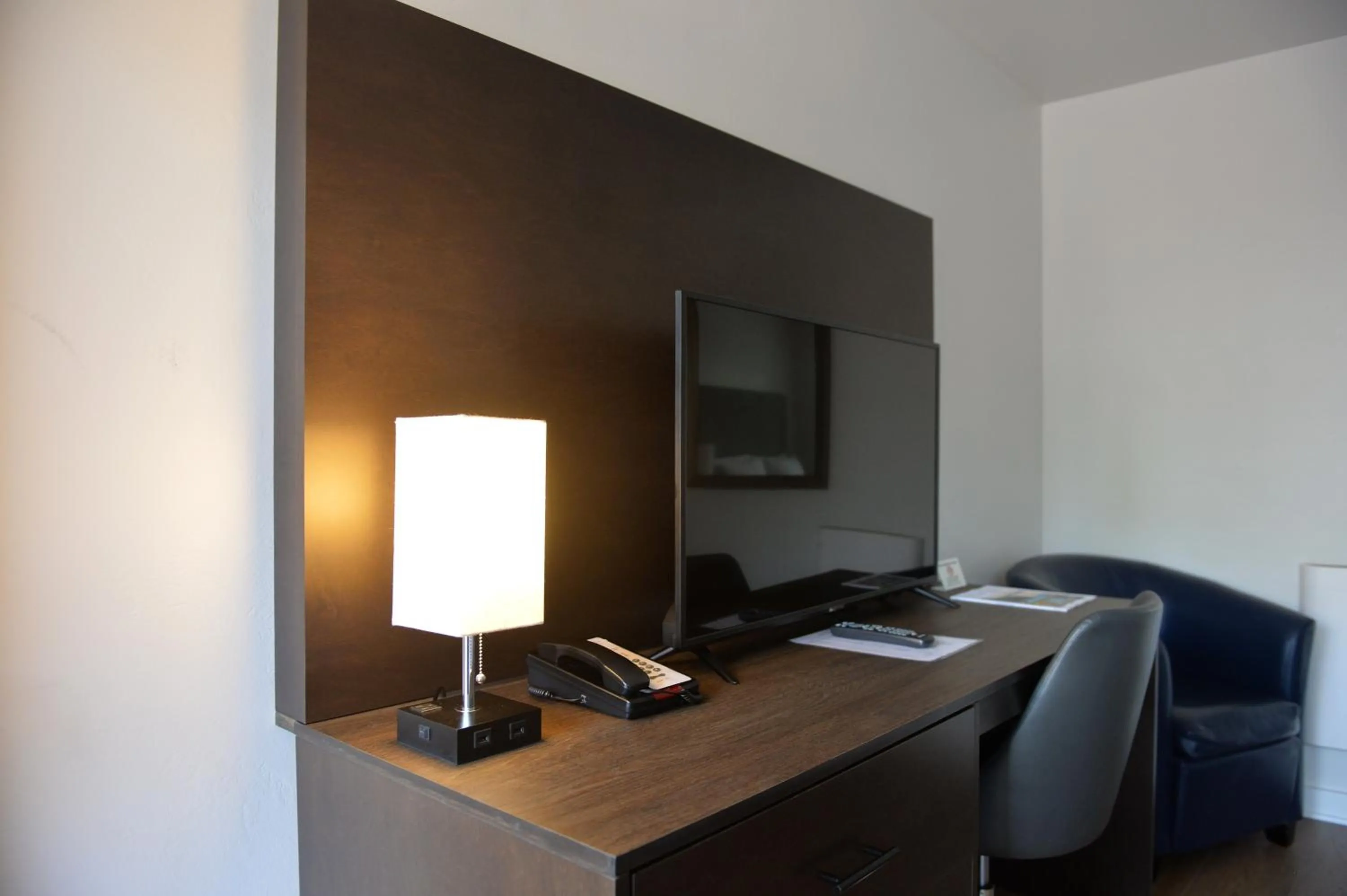 Double Room with Two Double Beds in Crown City Inn Coronado