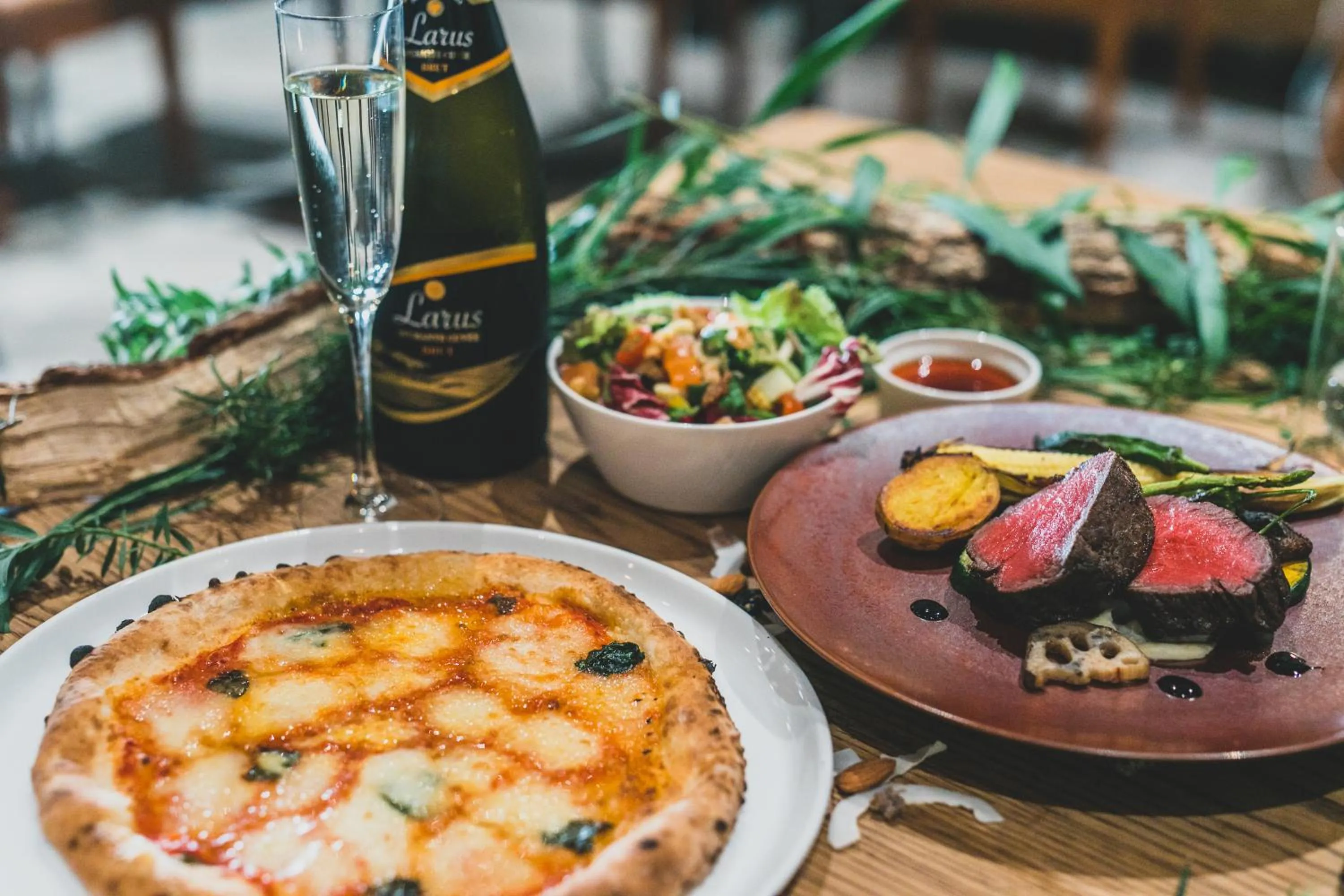 Restaurant/places to eat in Hotel It Osaka Shinmachi