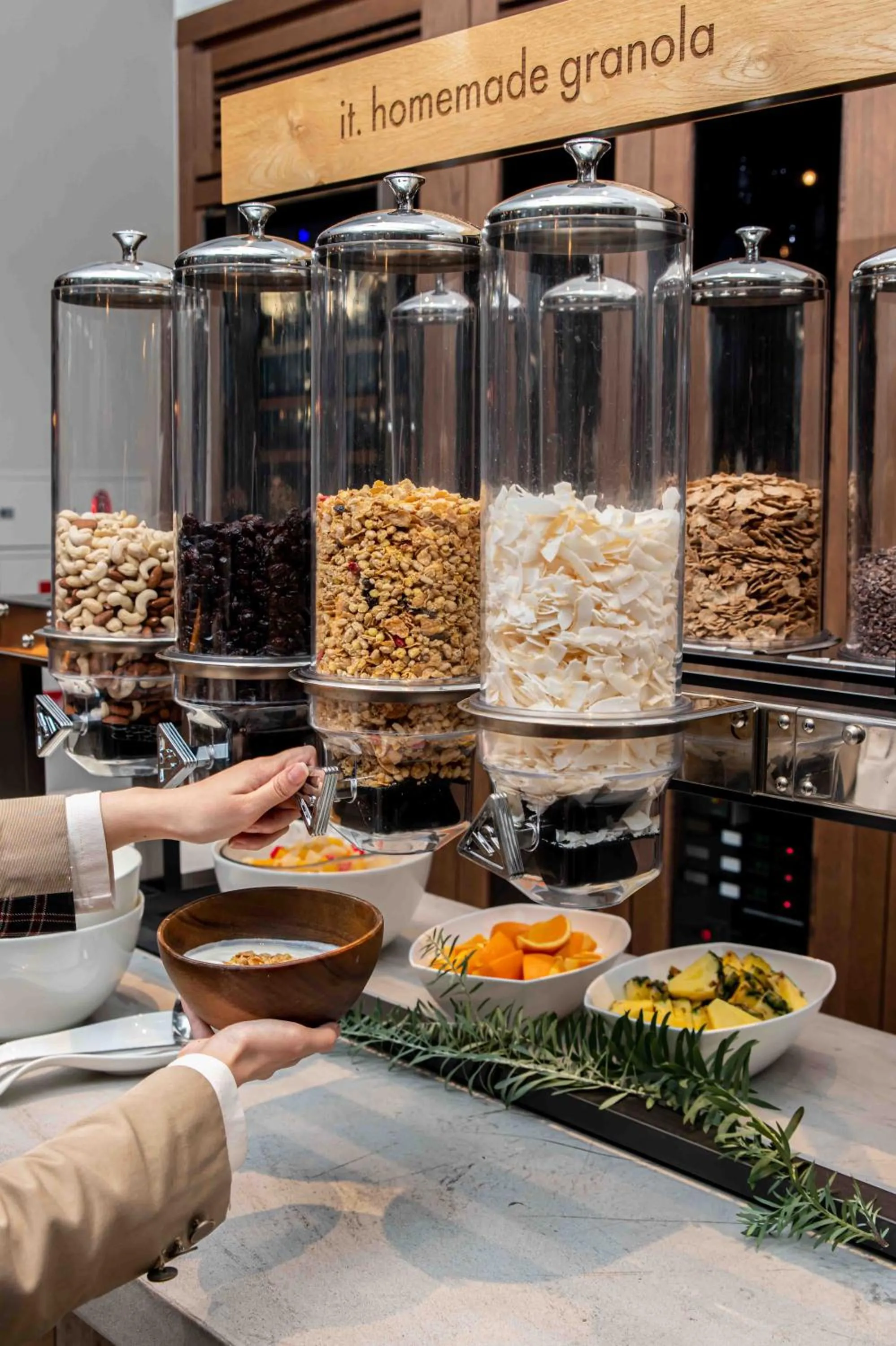 Restaurant/places to eat in Hotel It Osaka Shinmachi