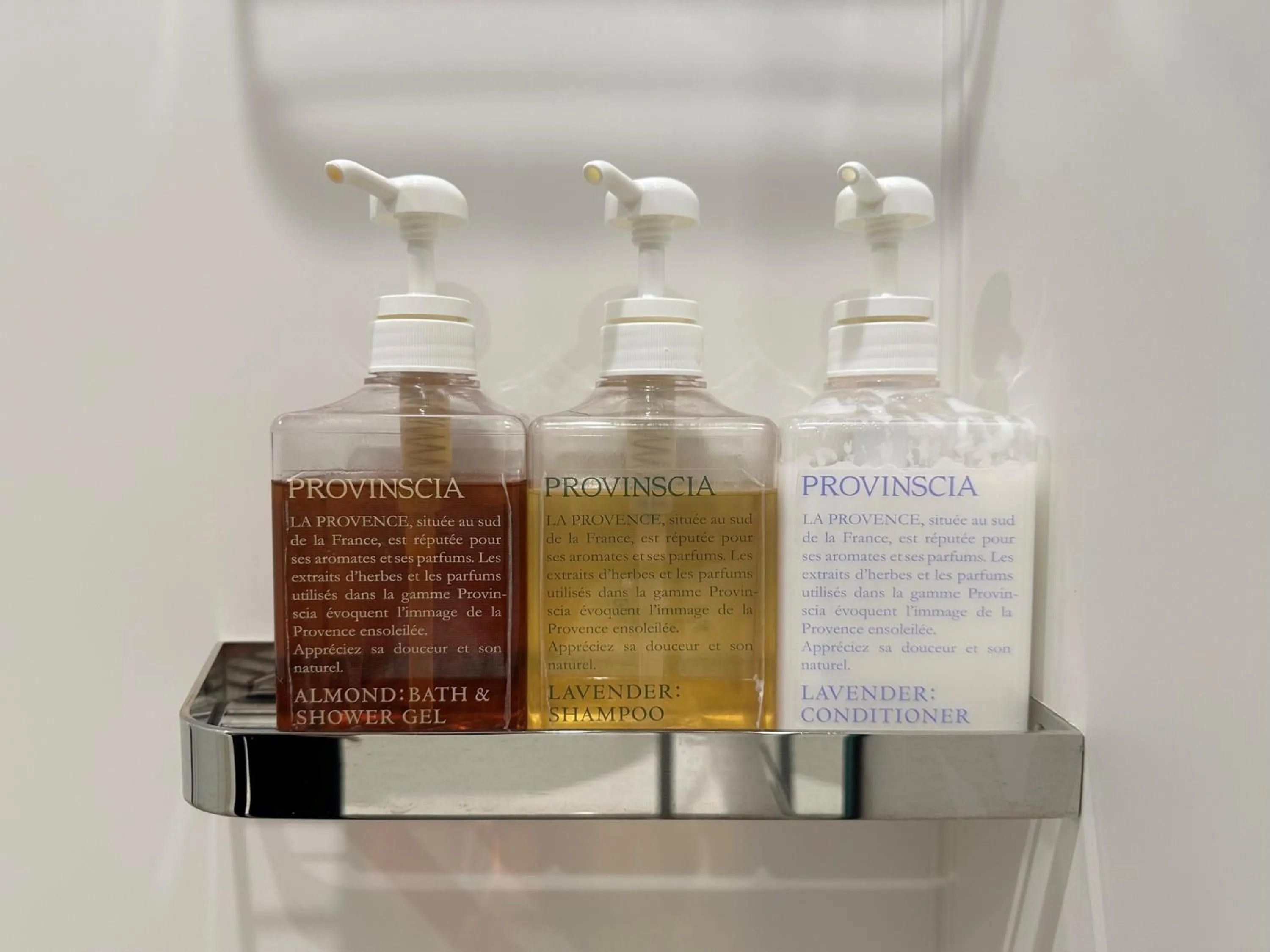 Text overlay in Hotel It Osaka Shinmachi