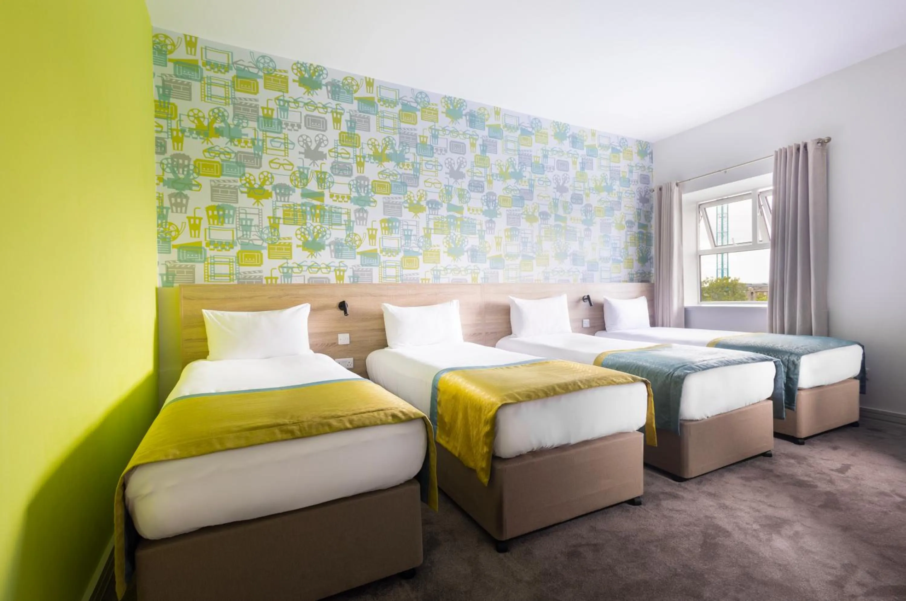 Bed in The Camden Street Hotel