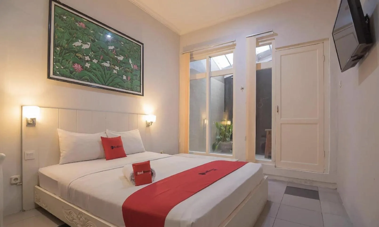 Bedroom, Bed in RedDoorz near UPI Setiabudi 2