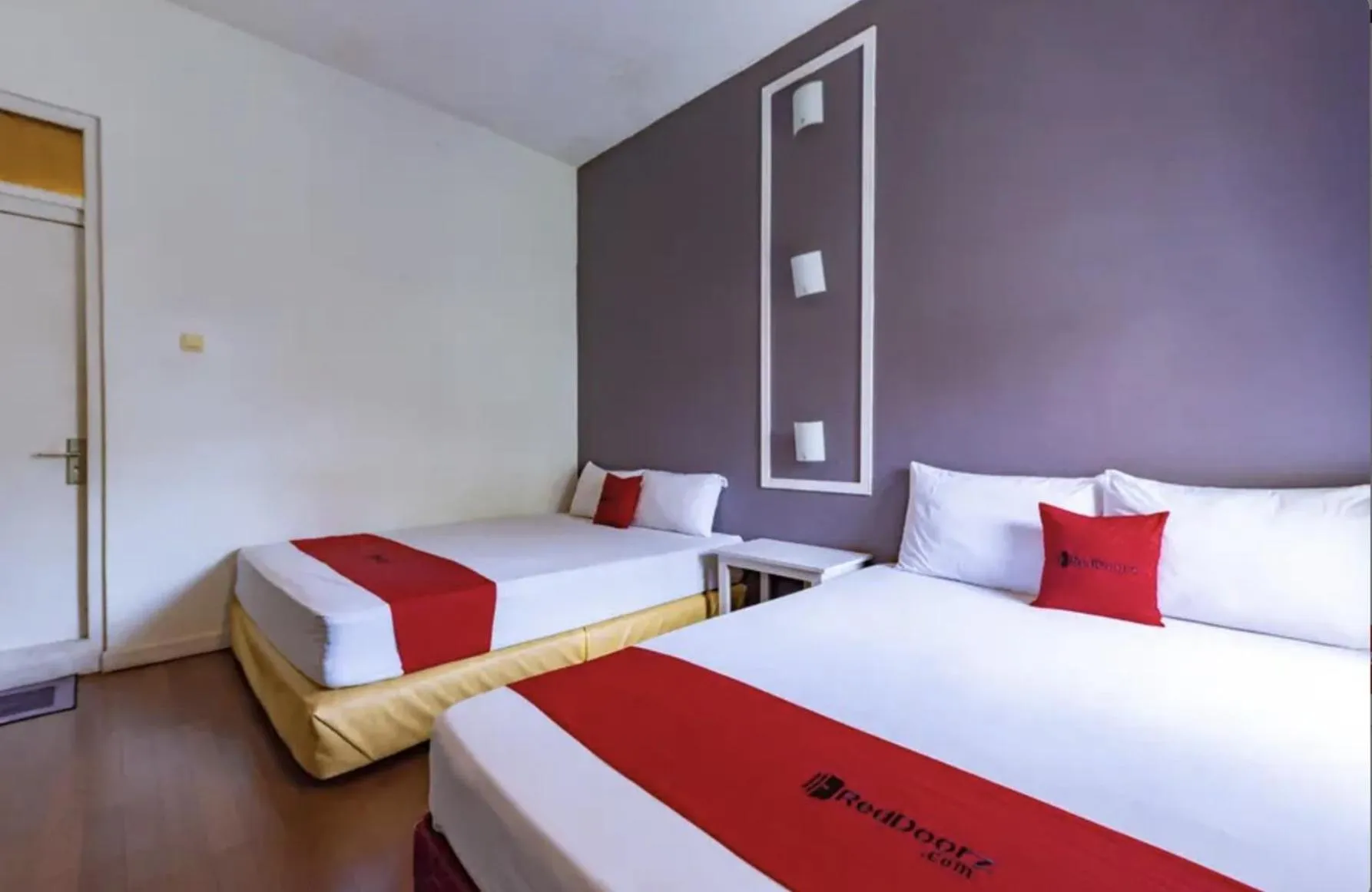 Bedroom, Bed in RedDoorz near UPI Setiabudi 2