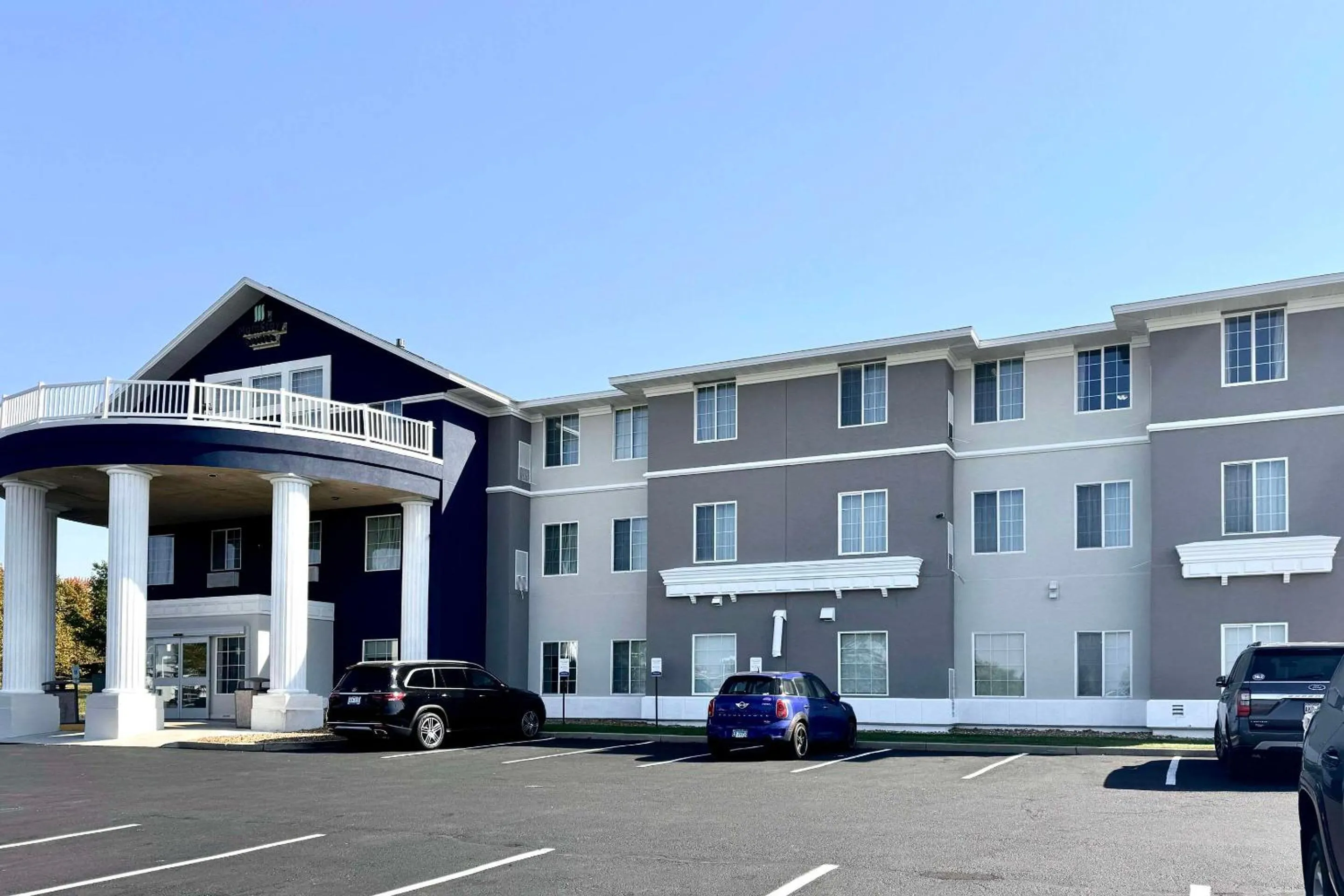 Property building in MainStay Suites Madison Airport