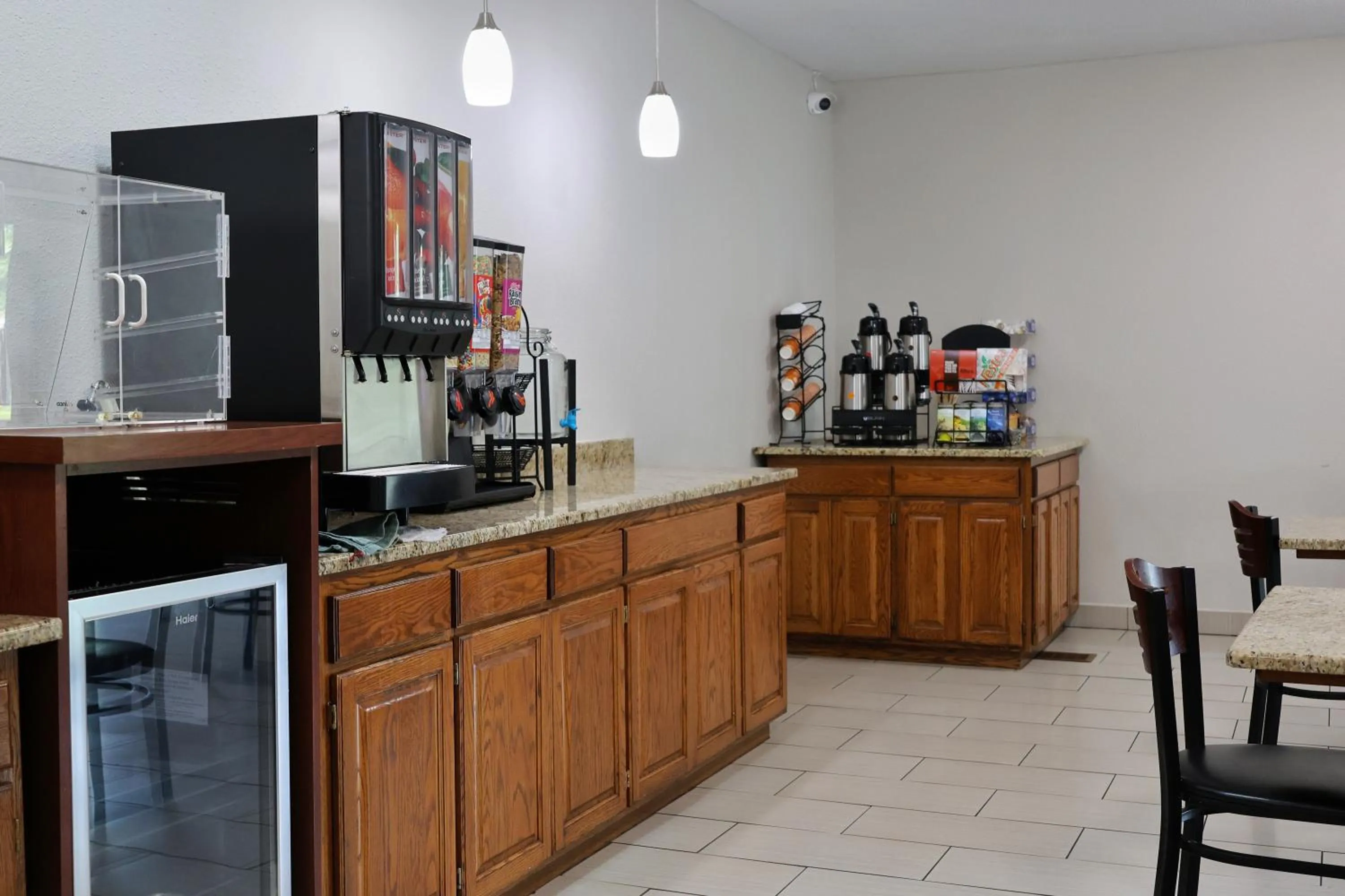 Breakfast in MainStay Suites Madison Airport