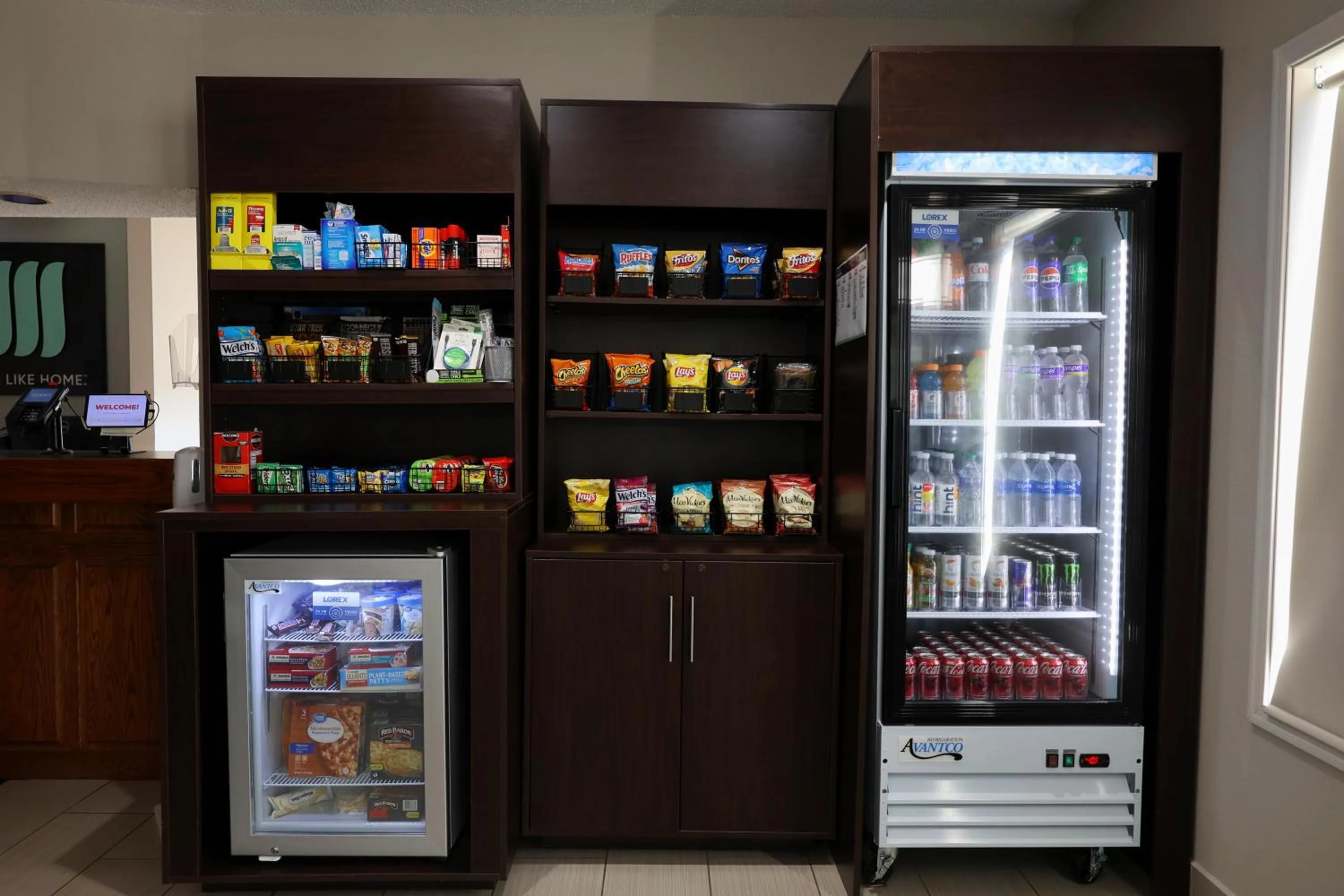 Shopping Area in MainStay Suites Madison Airport