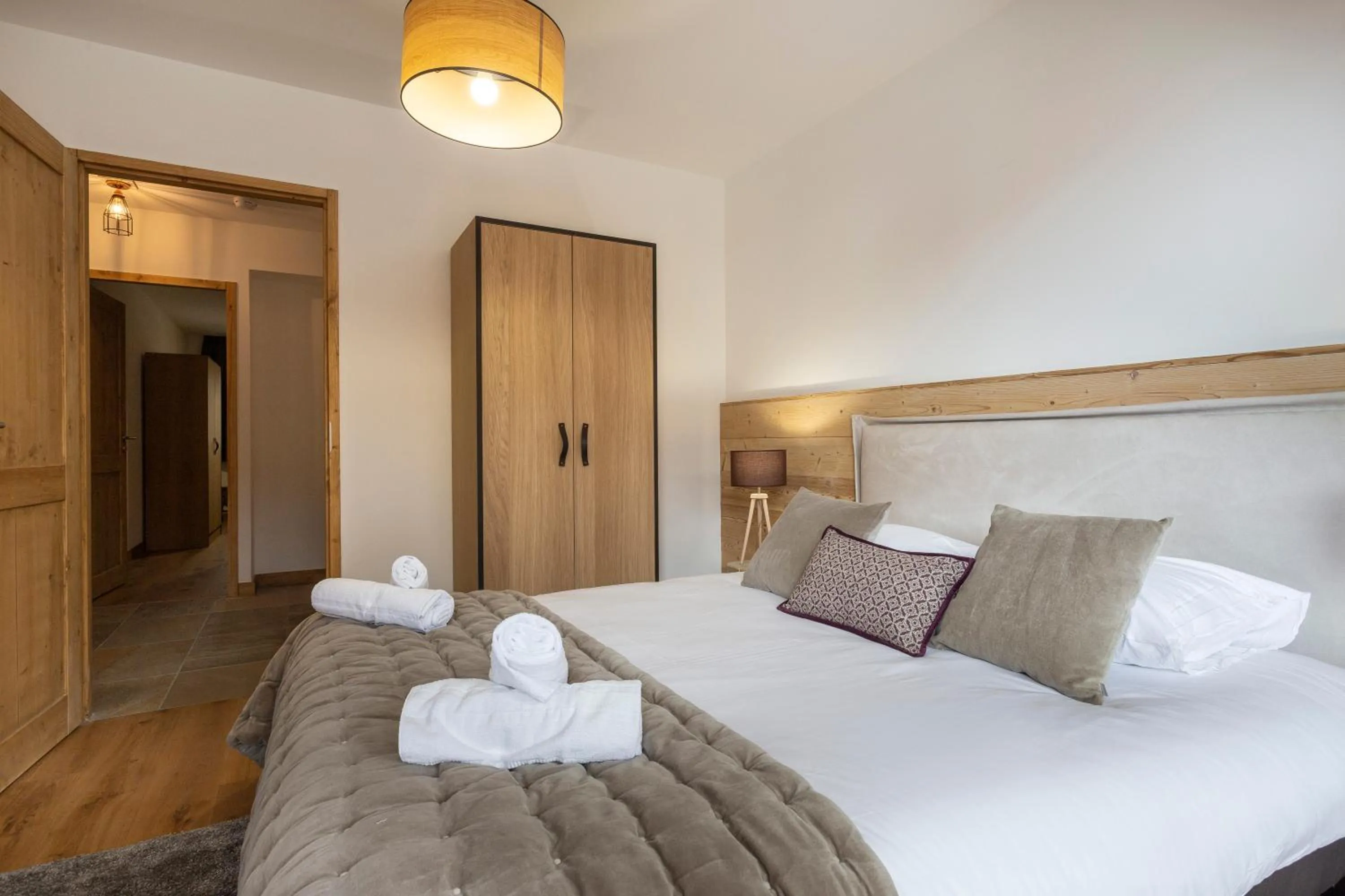 Bedroom, Bed in TERRESENS - Le Diamant des Neiges