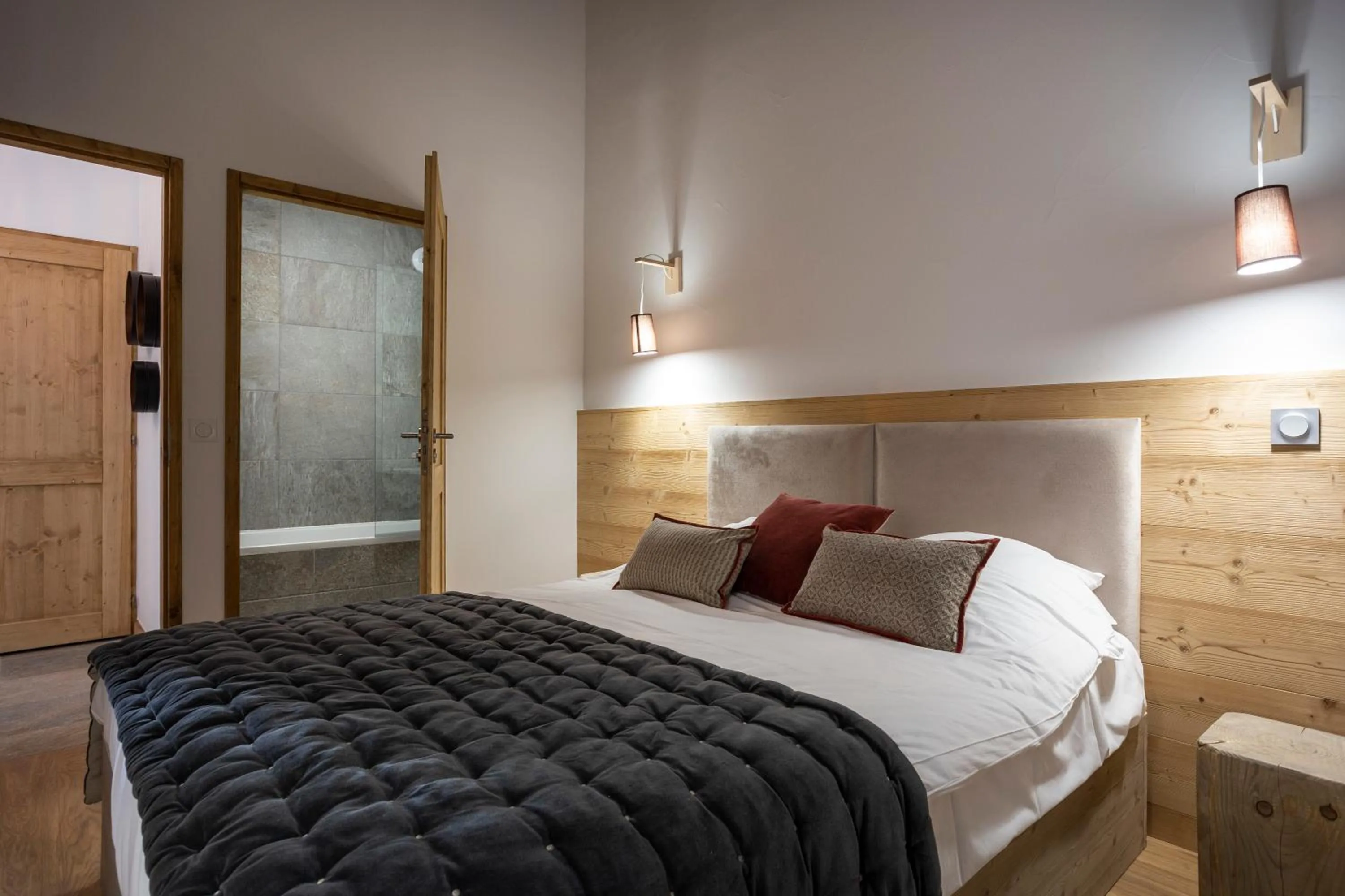 Bedroom, Bed in TERRESENS - Le Diamant des Neiges