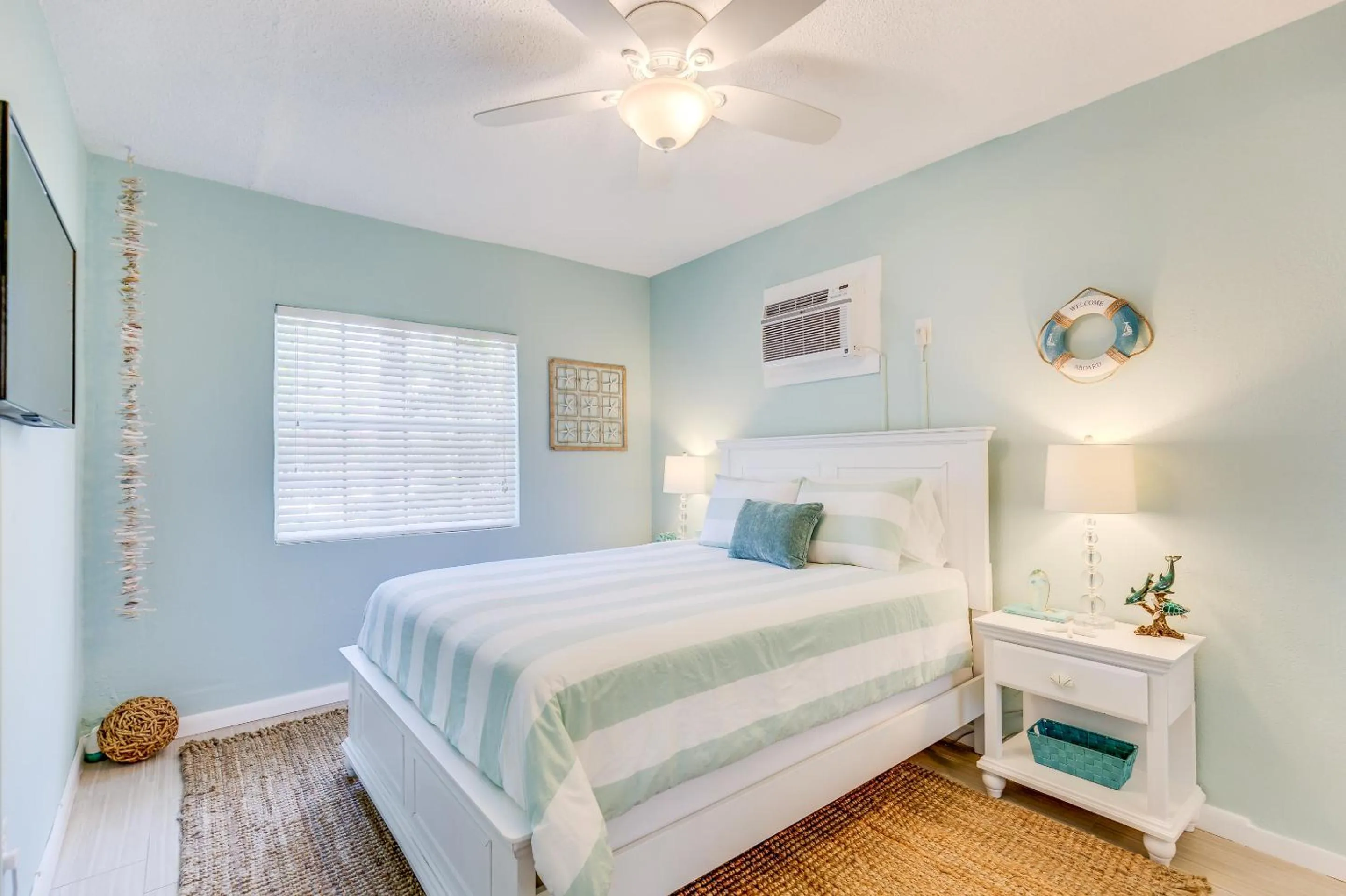 Bedroom, Bed in A Suite Retreat
