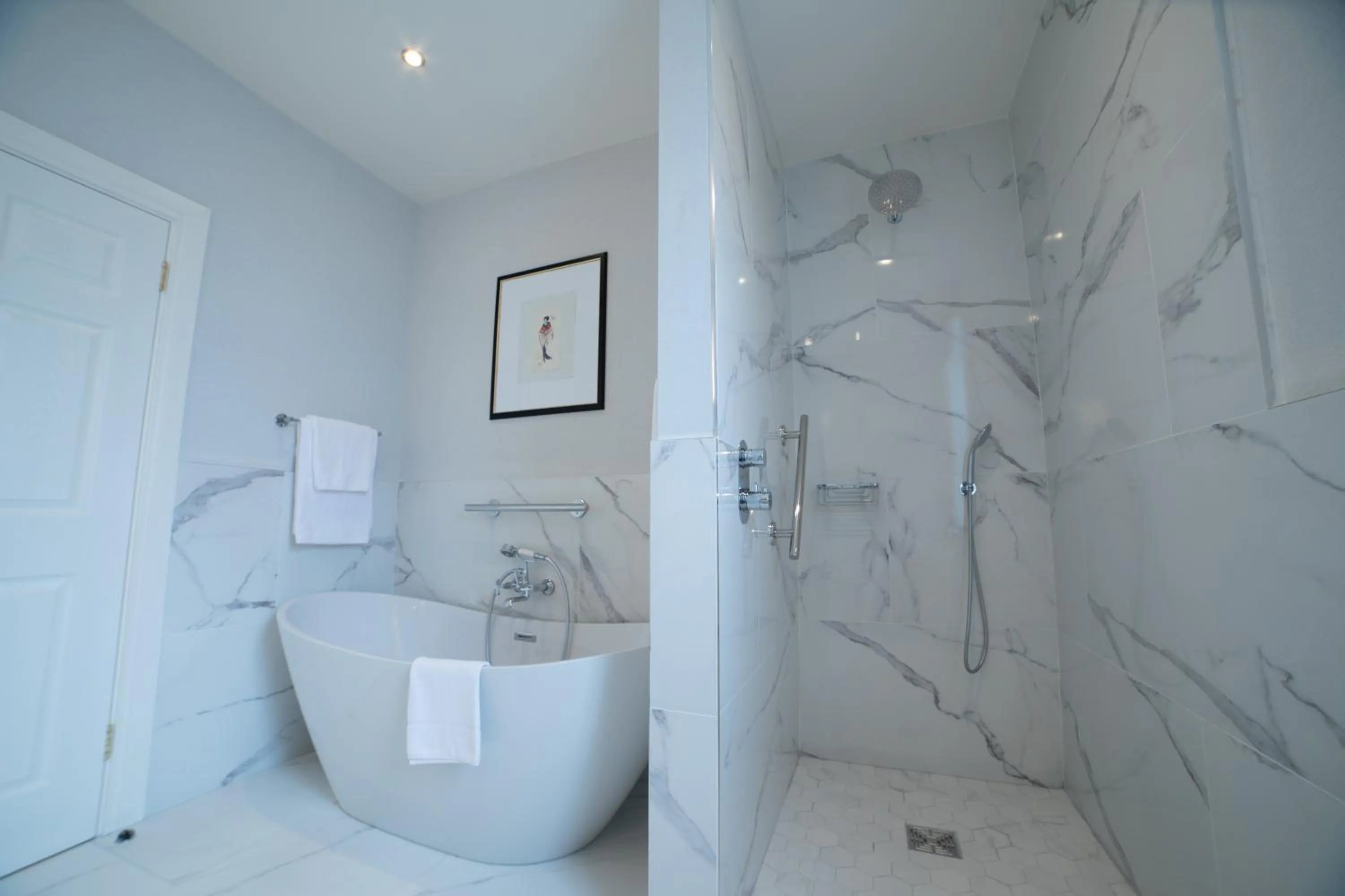 Bathroom in Finnstown Castle Hotel