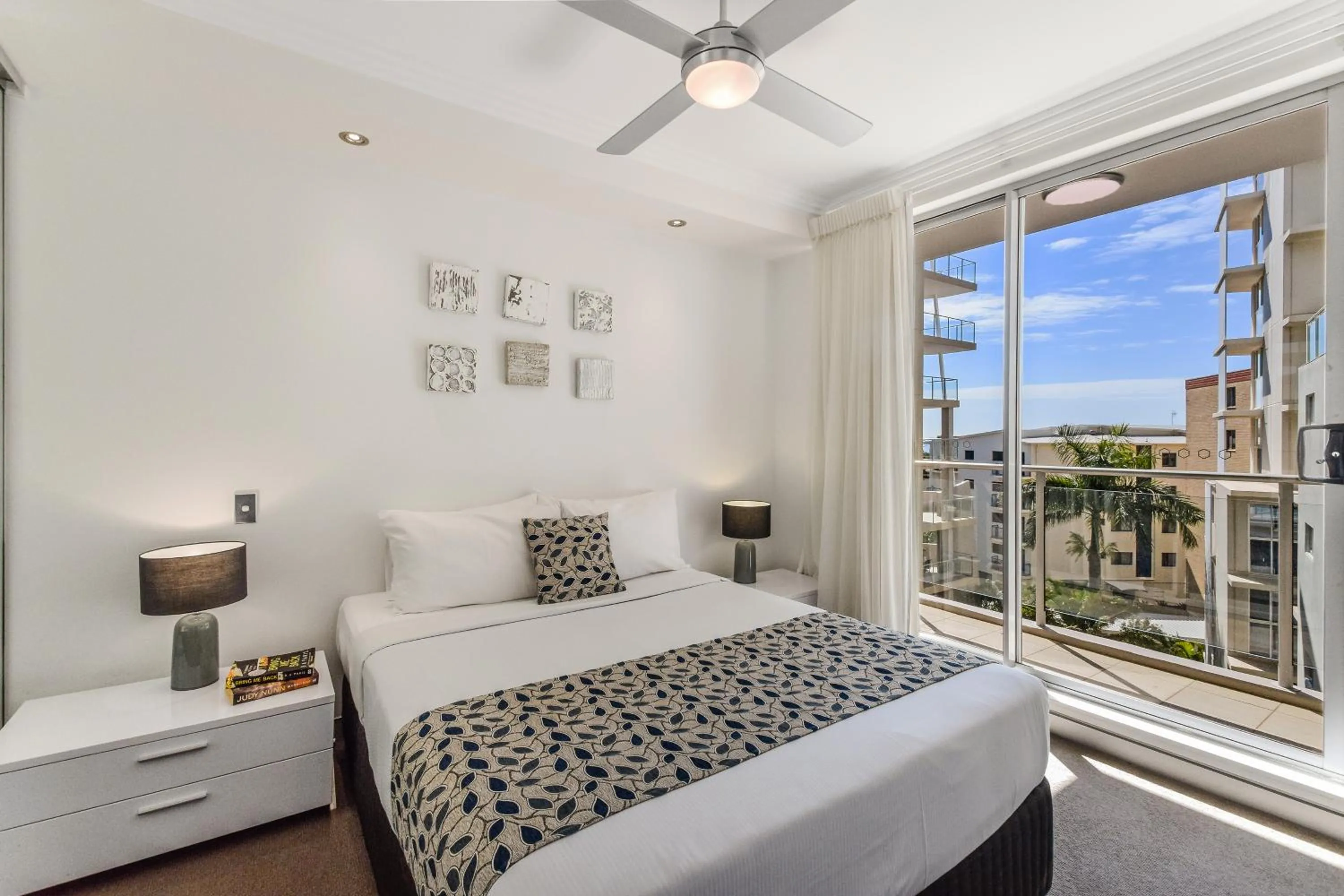 Bed in Redvue Holiday Apartments