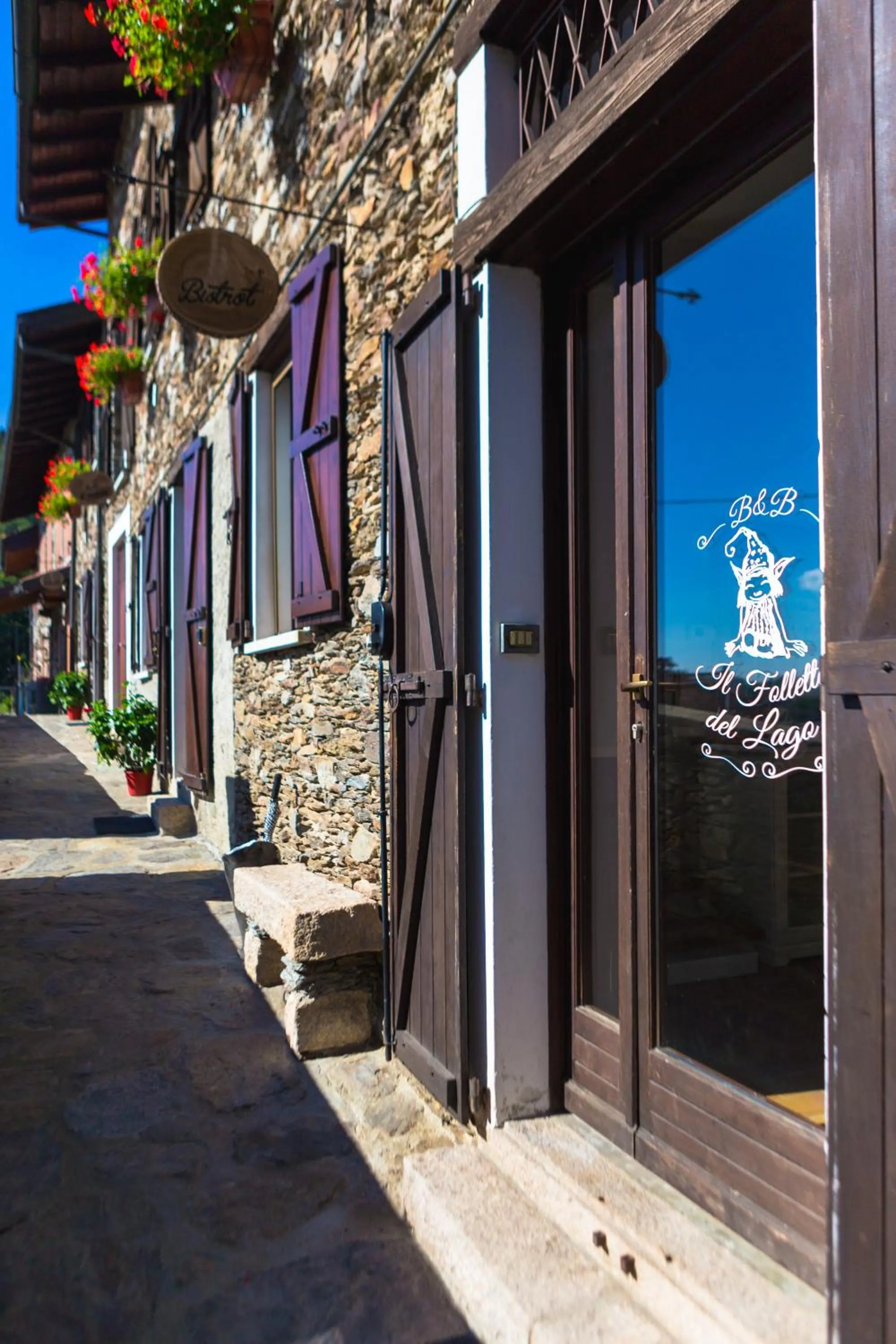 Property building in B&B Il Folletto del Lago