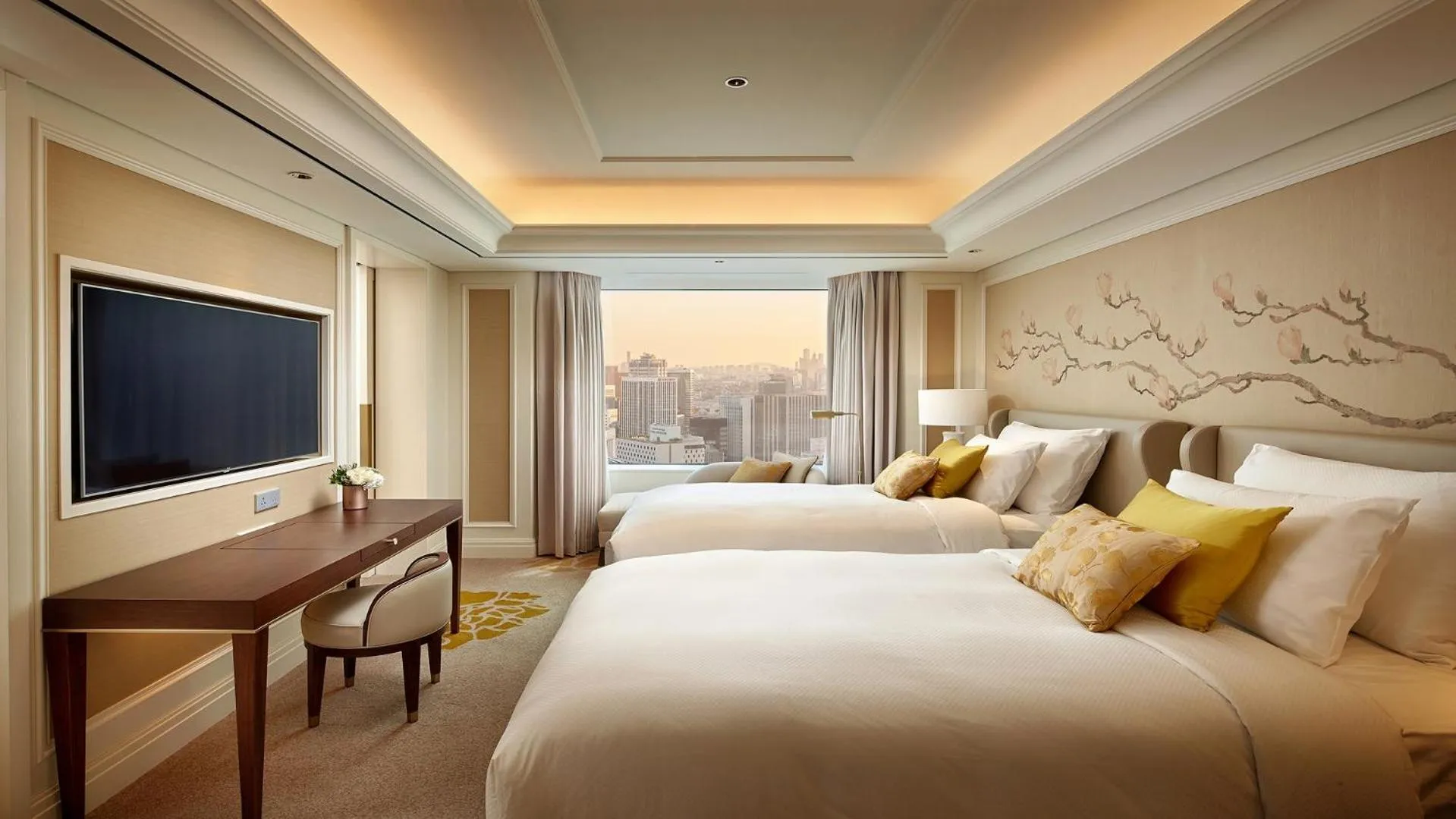 Bed in Lotte Hotel Seoul