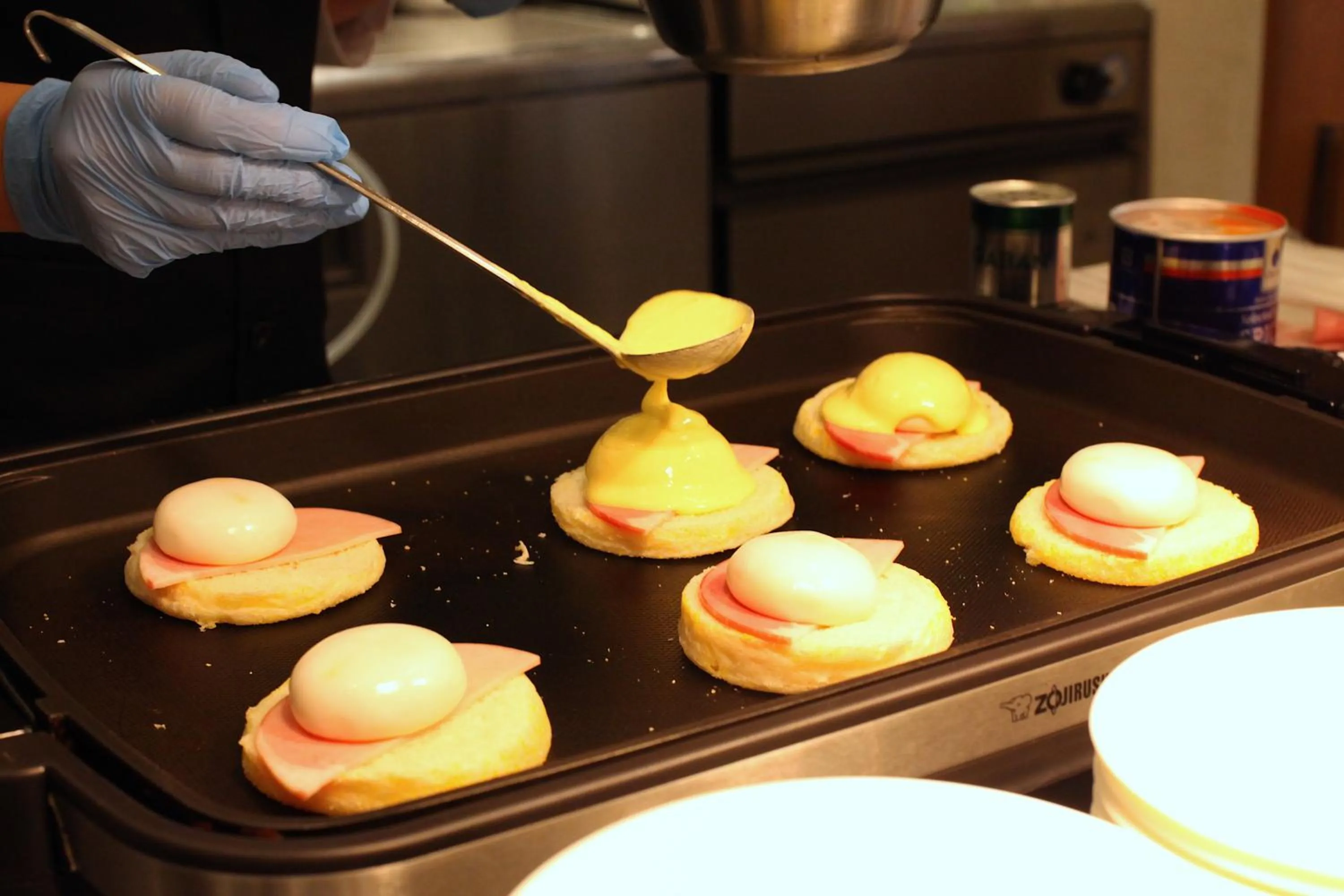 Buffet breakfast in Kamikochi Hotel Shirakabaso