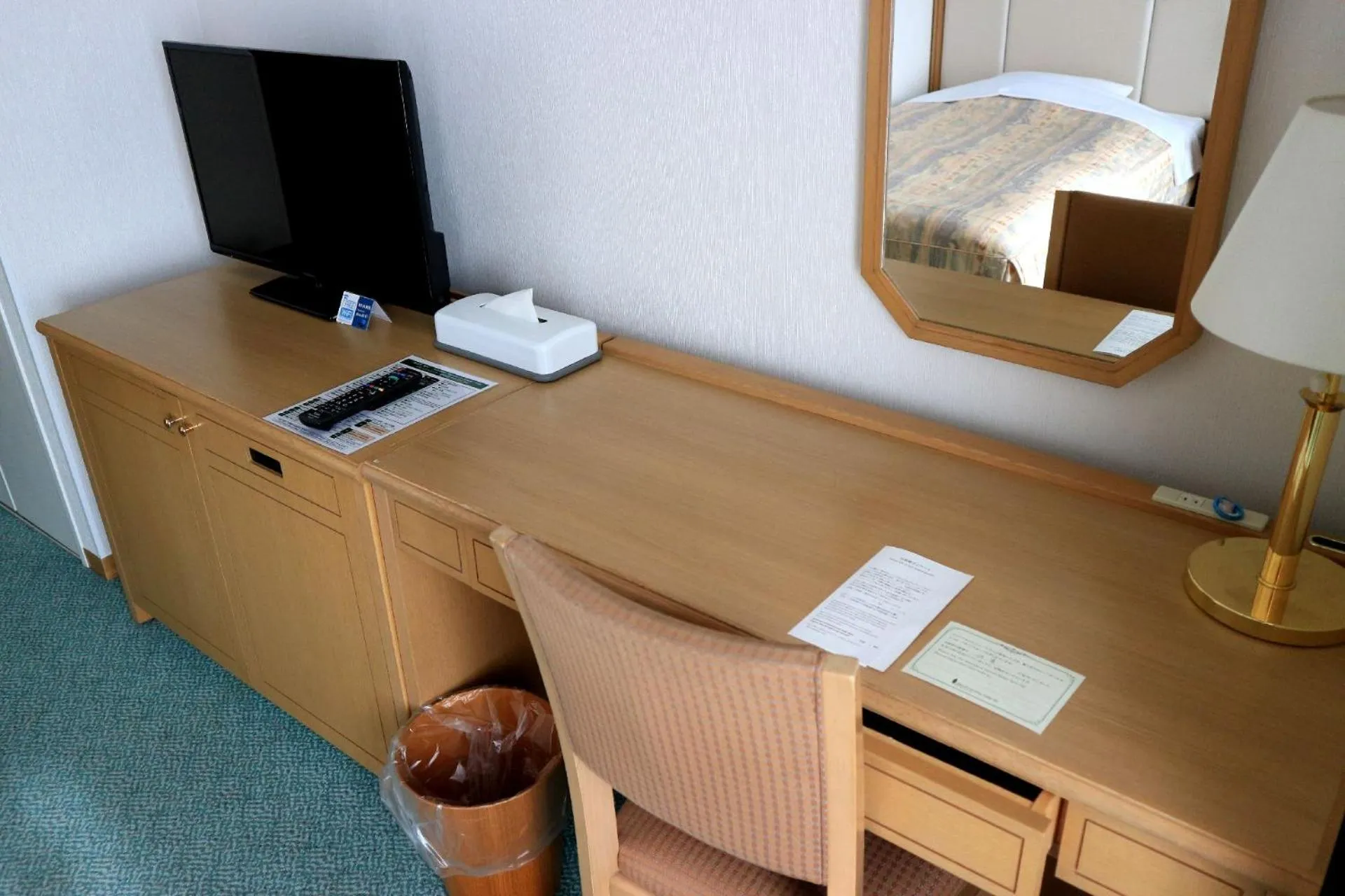 TV and multimedia in Grand Hotel New Oji