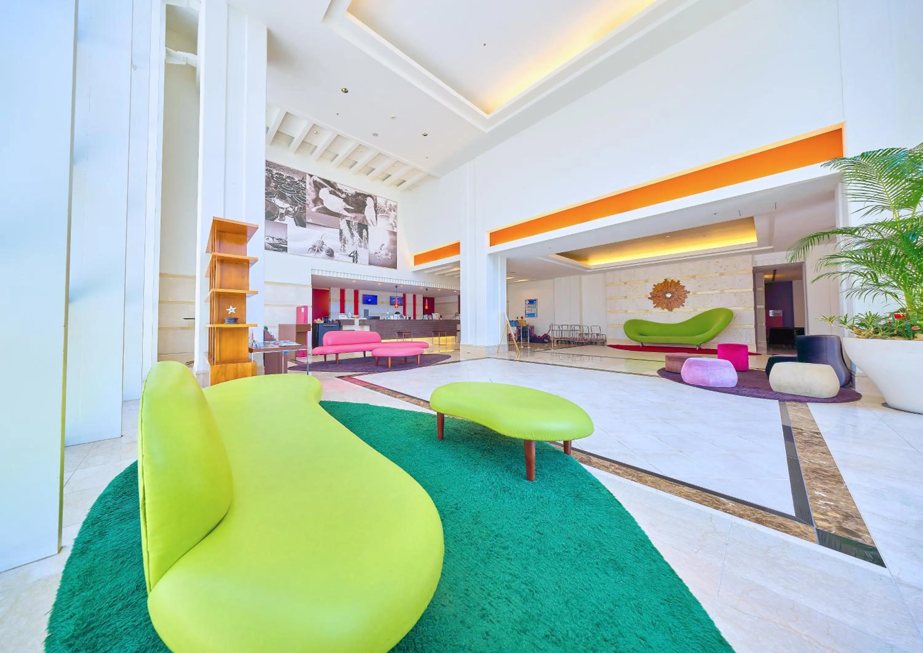 Lobby or reception in Mercure Okinawa Naha