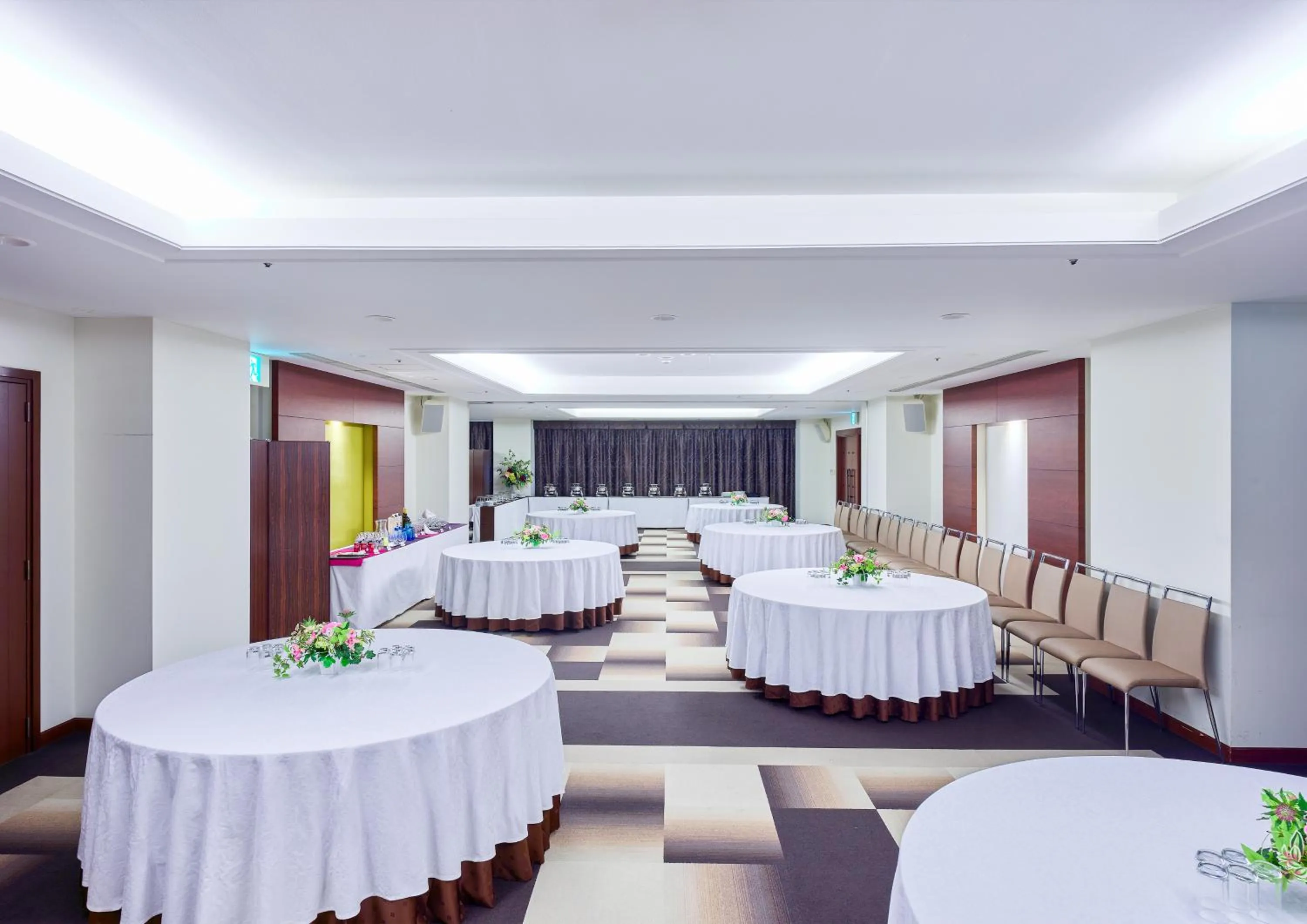 Banquet/Function facilities in Mercure Okinawa Naha