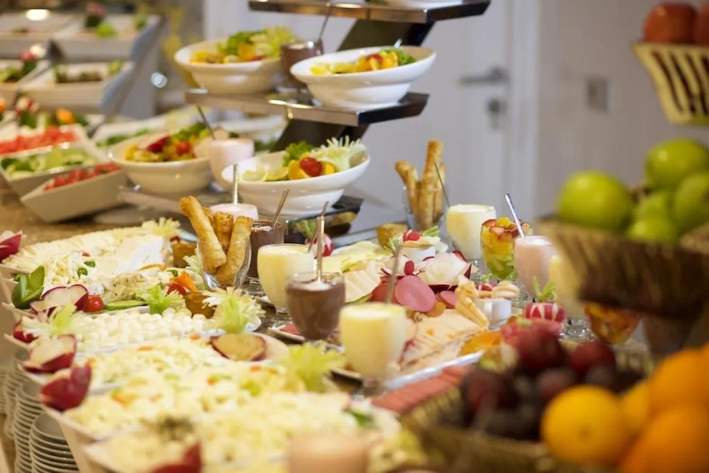Buffet breakfast in Yılsam Sultanahmet Hotel