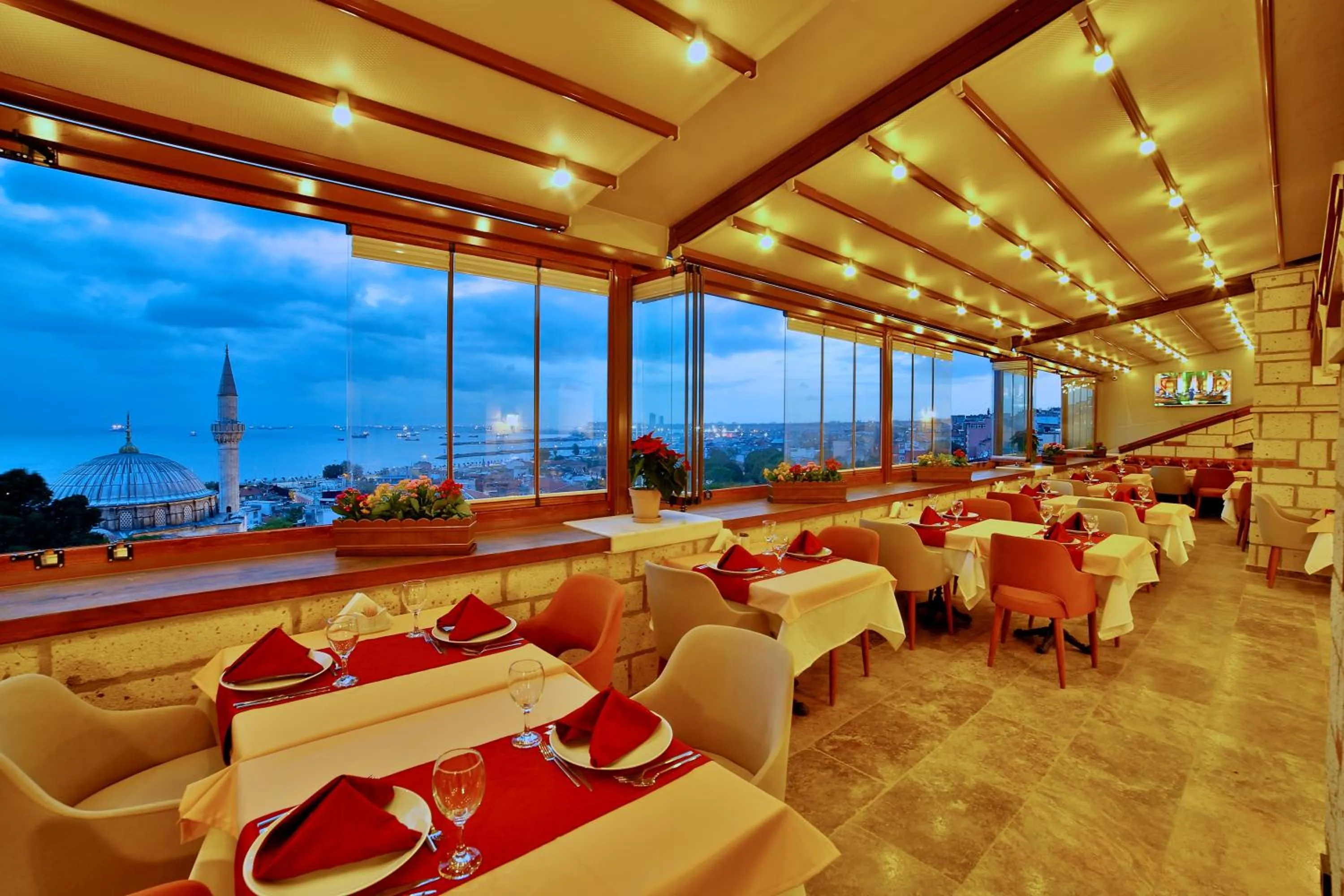 Restaurant/places to eat in Yılsam Sultanahmet Hotel