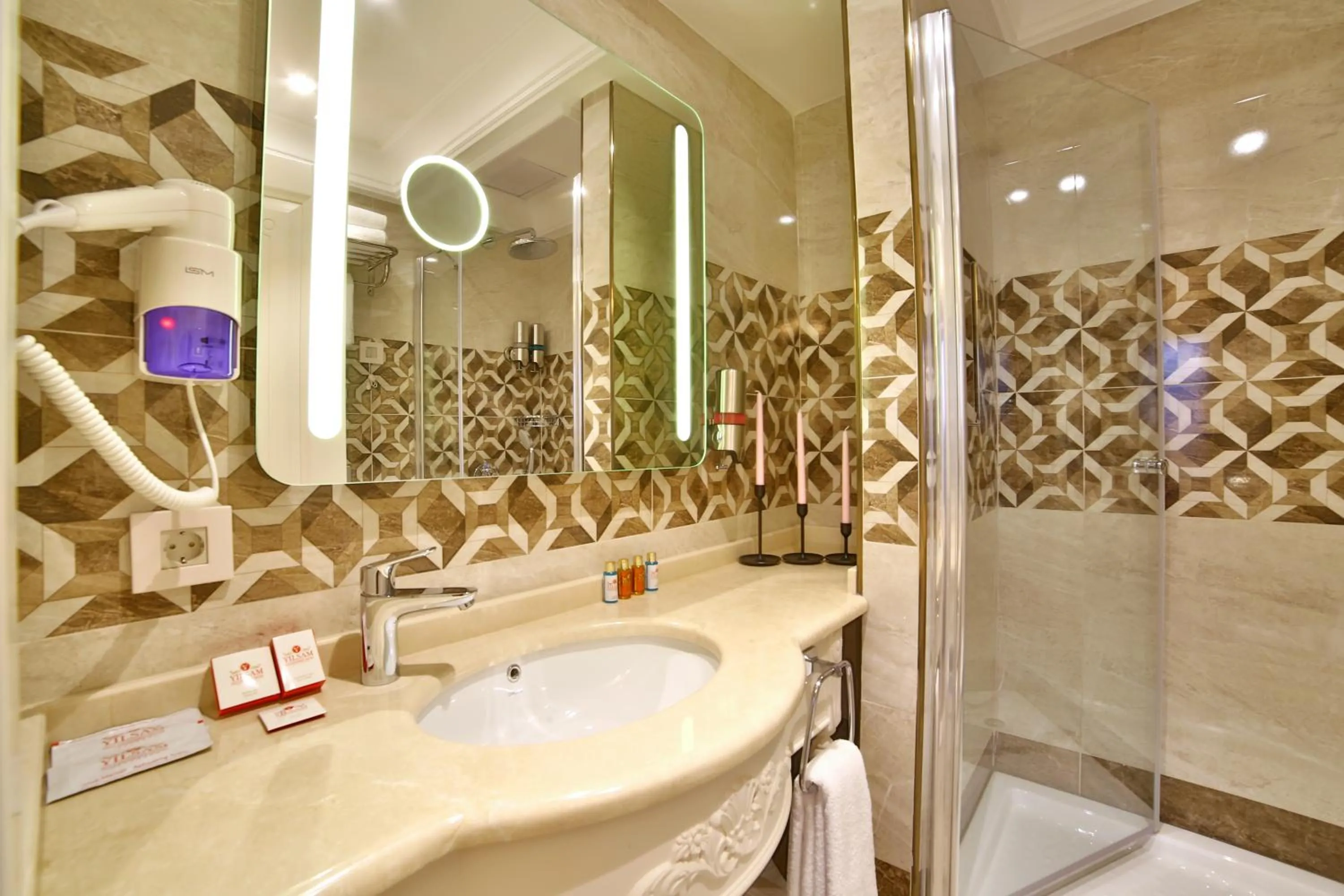 Shower in Yılsam Sultanahmet Hotel