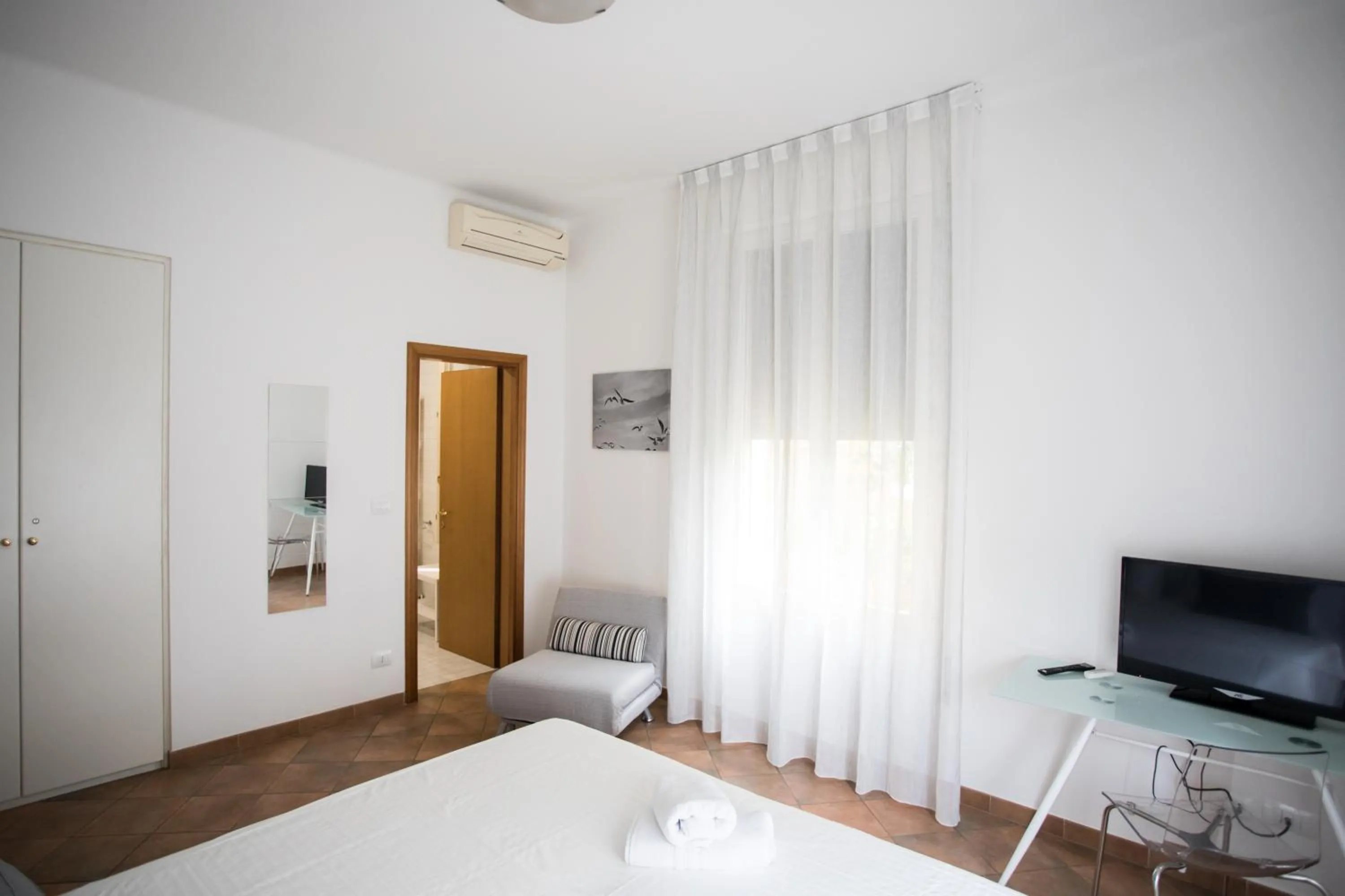 Bed in Affittacamere Le Camere di Porta San Felice - Self Check in