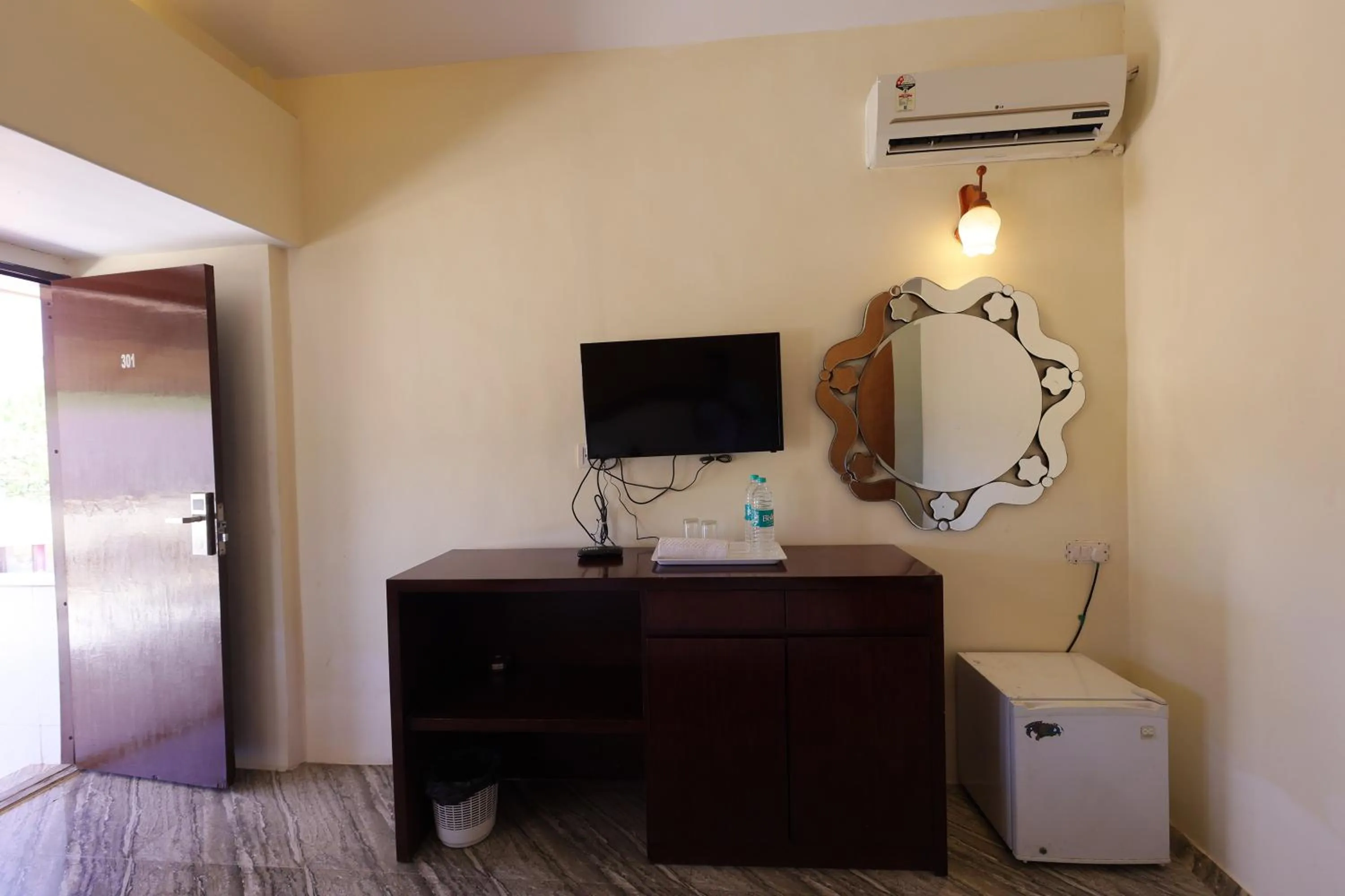 TV and multimedia in Hotel King Garden