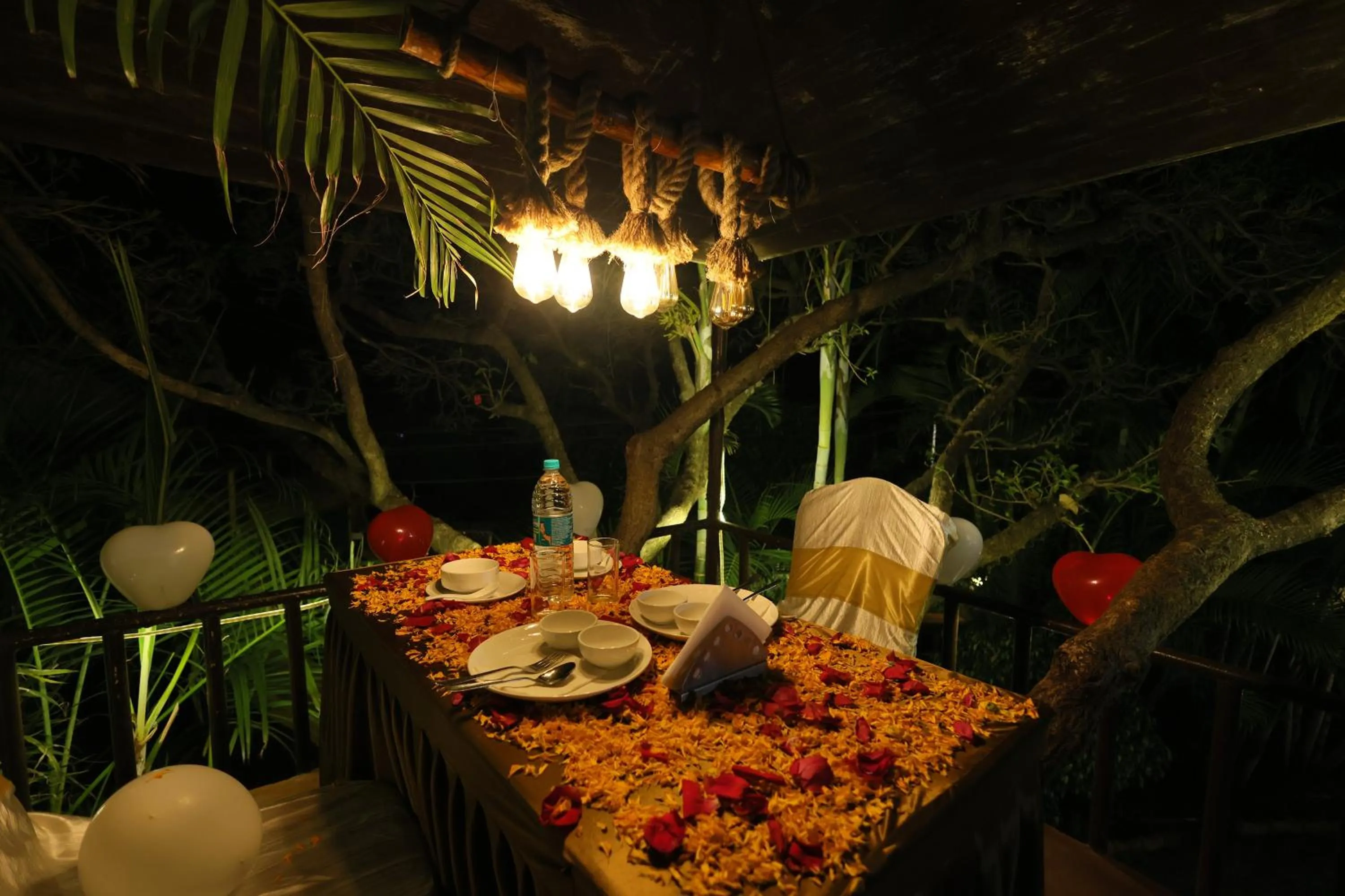 Property building in Hotel King Garden