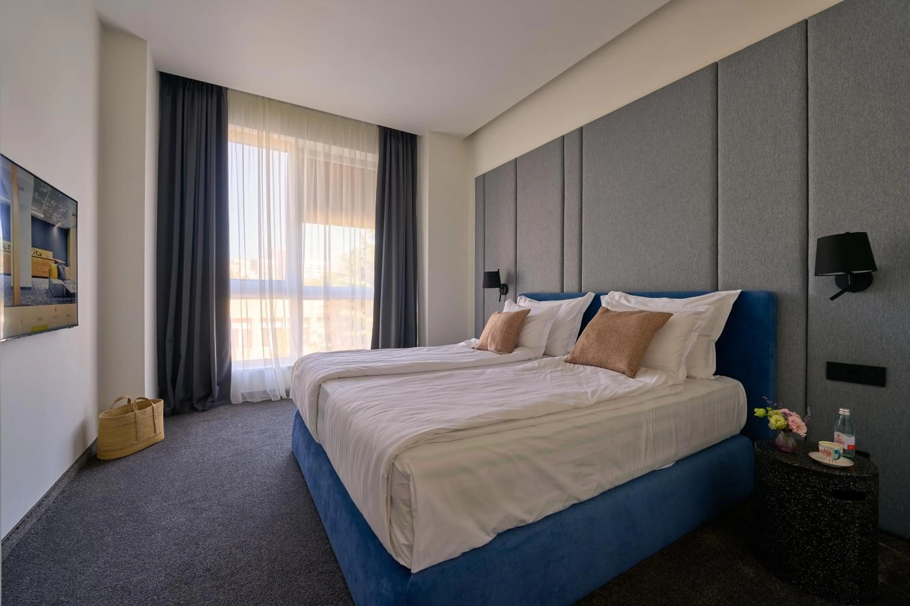 Bed in Adella Boutique Hotel - Free Secured Parking