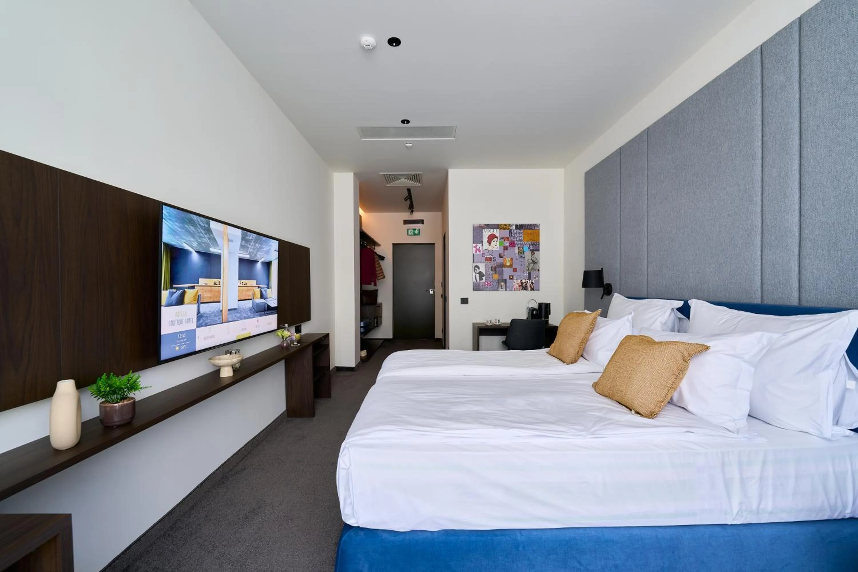 Bed in Adella Boutique Hotel - Free Secured Parking