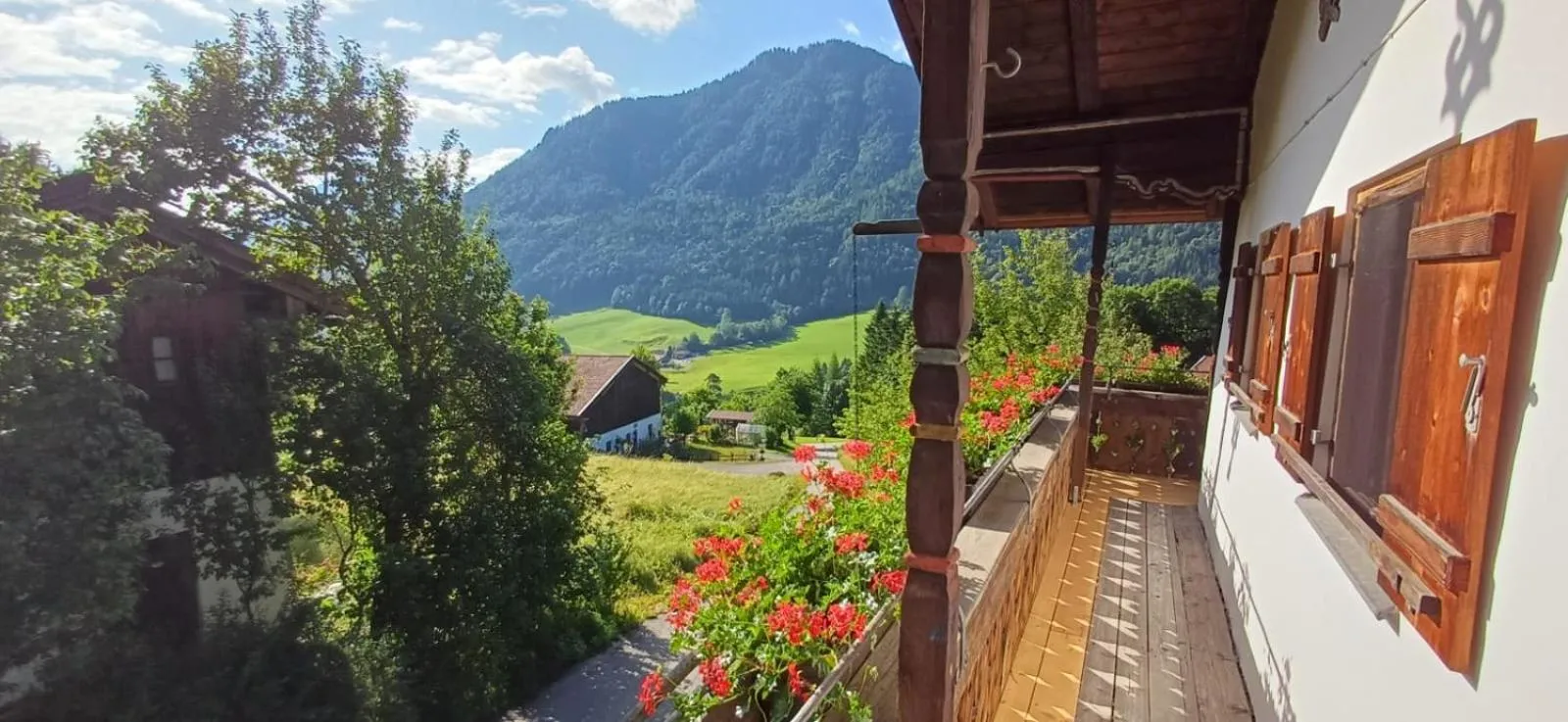 Property building in Berggasthof Butzn Wirt